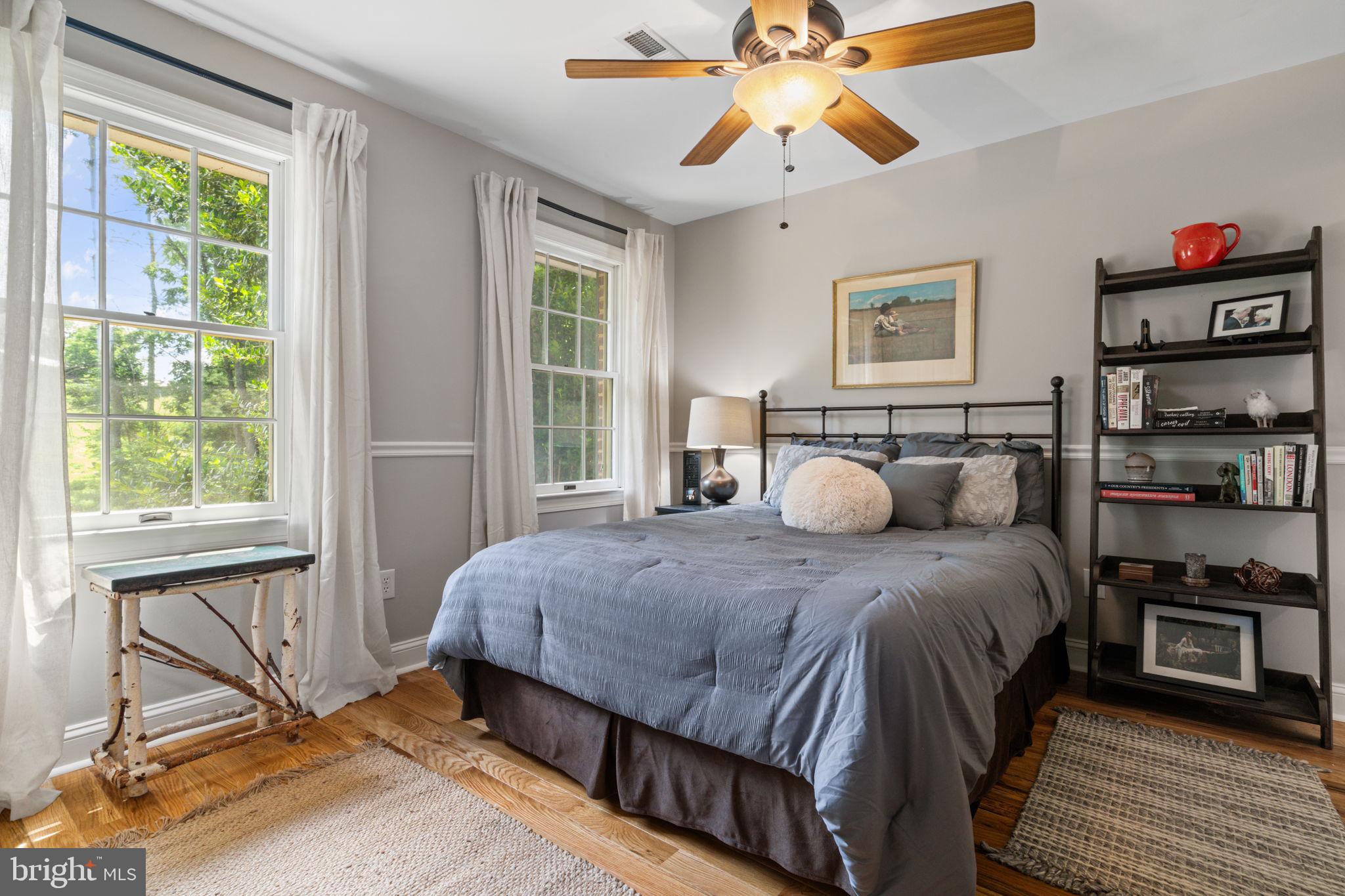 THE TOWNES AT RED OAK - Residential