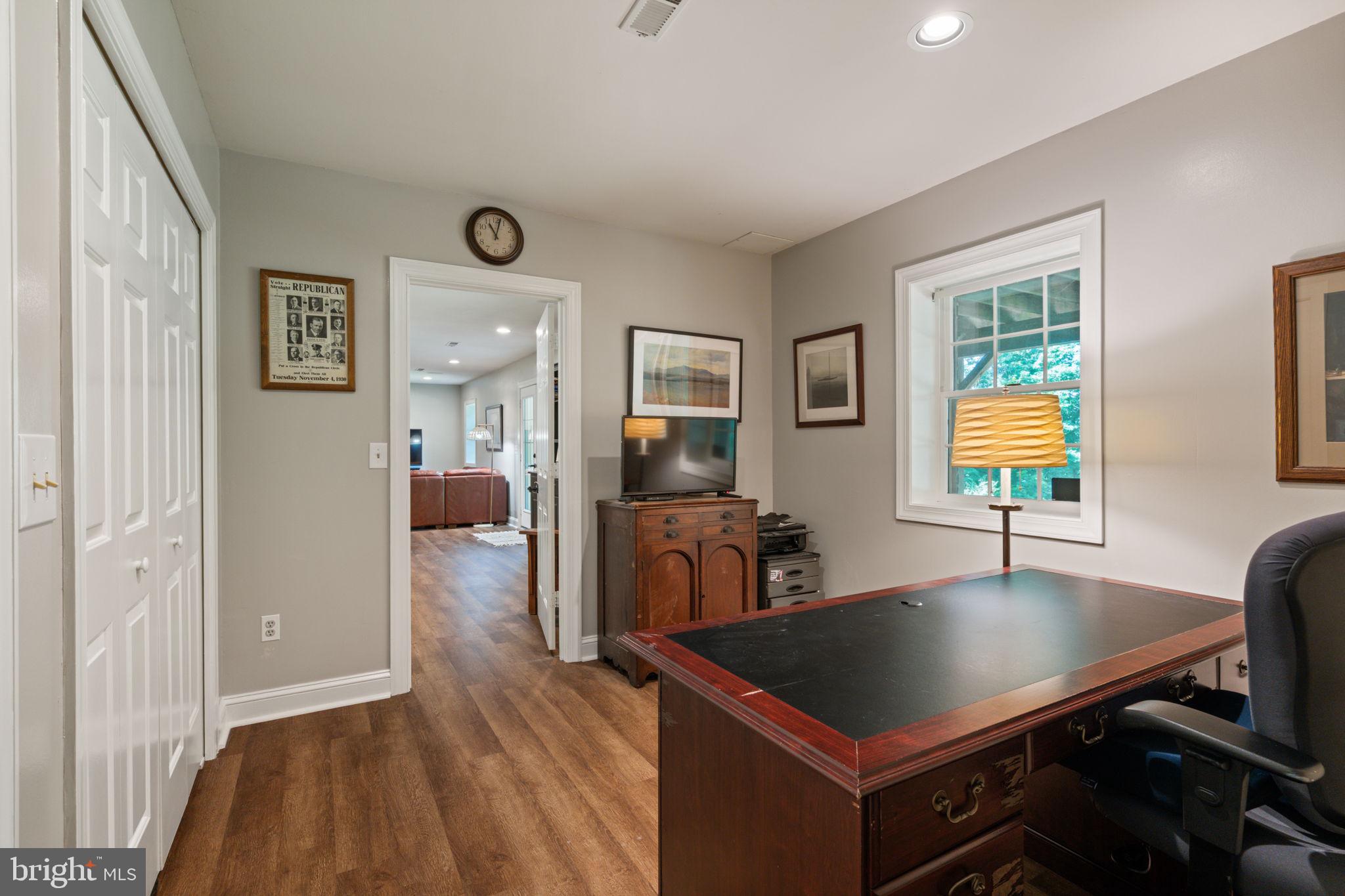 THE TOWNES AT RED OAK - Residential