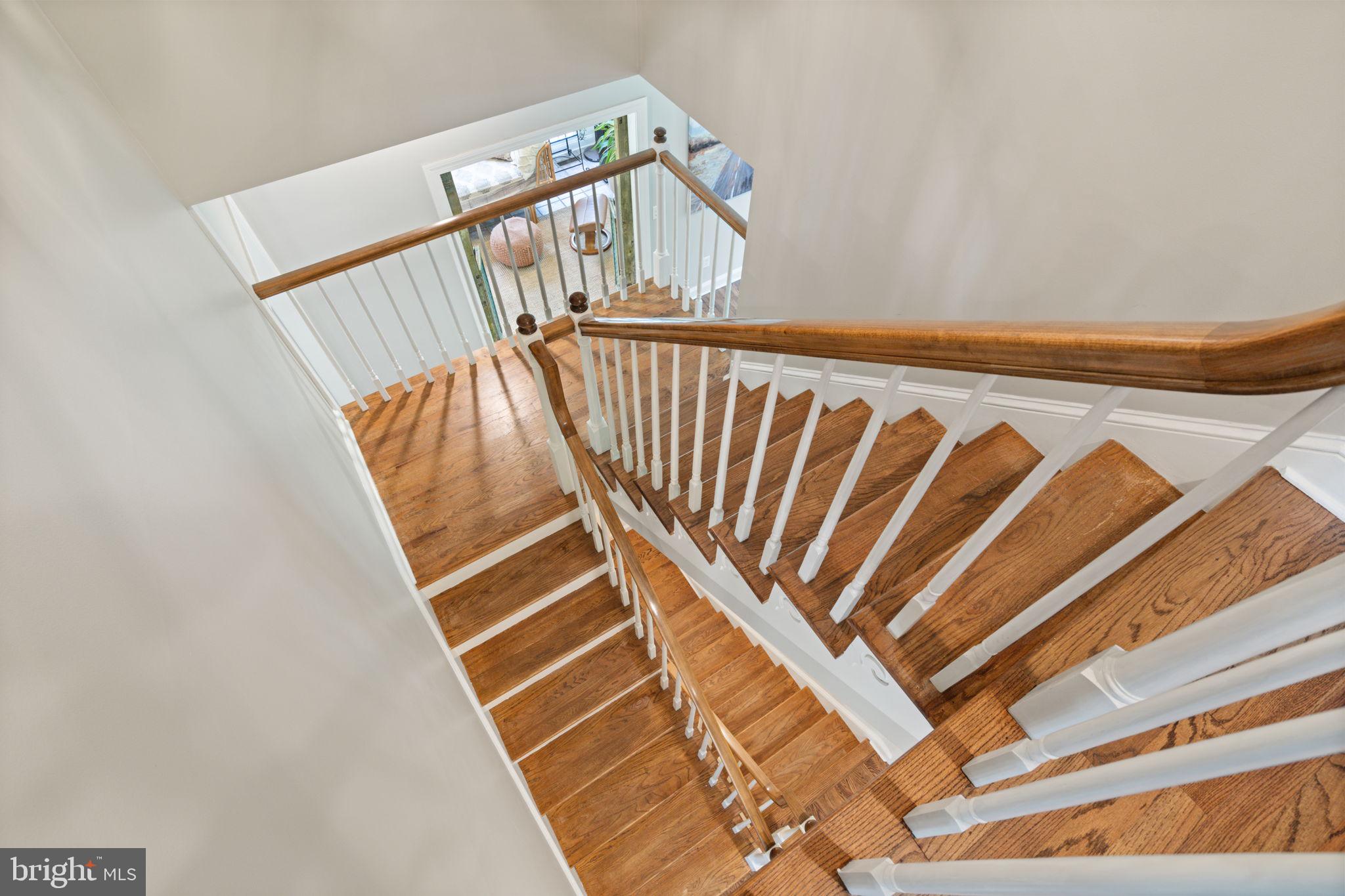THE TOWNES AT RED OAK - Residential
