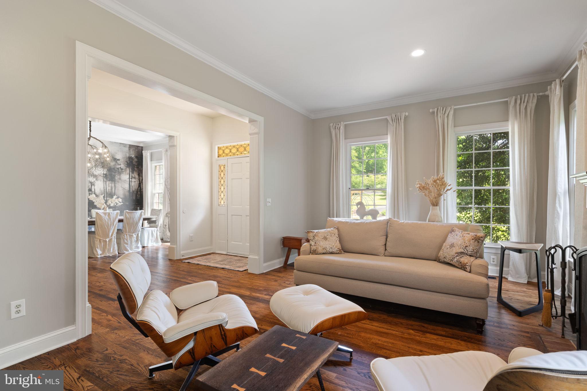 THE TOWNES AT RED OAK - Residential