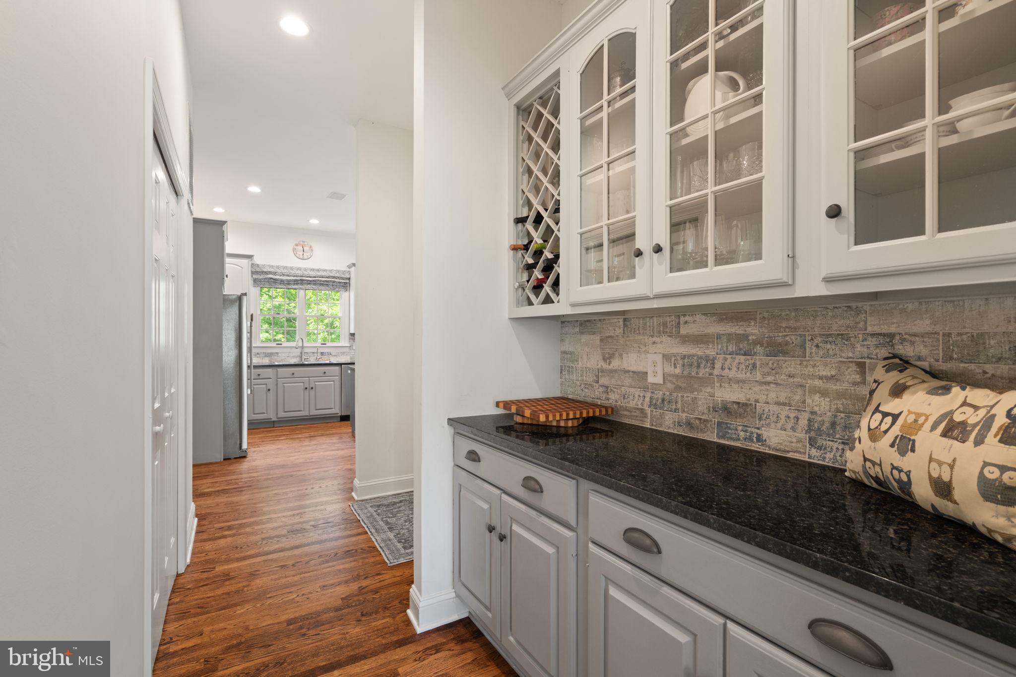 THE TOWNES AT RED OAK - Residential