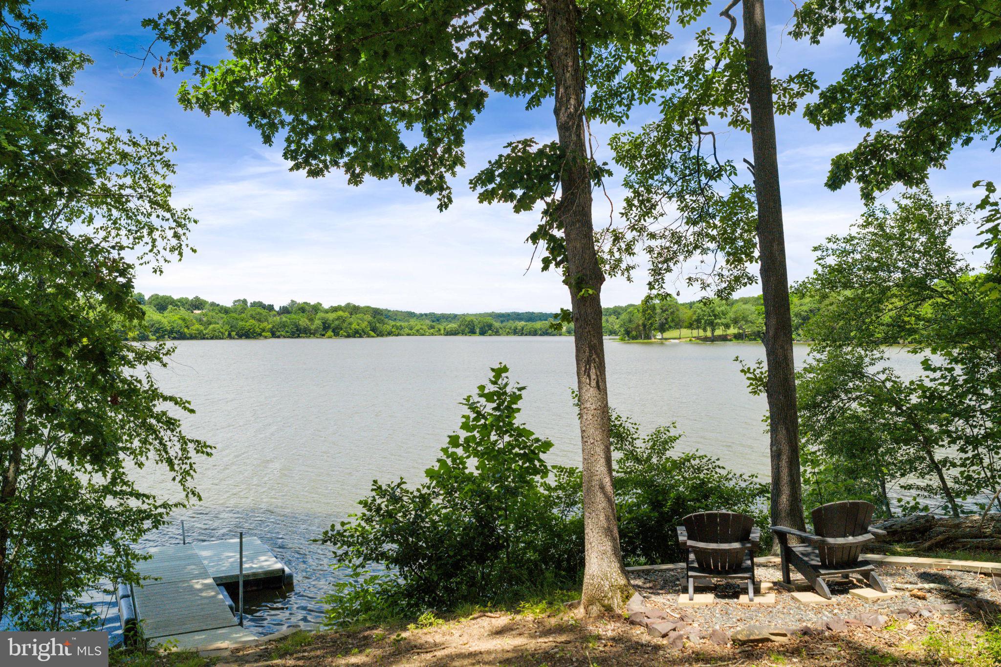 THE TOWNES AT RED OAK - Residential