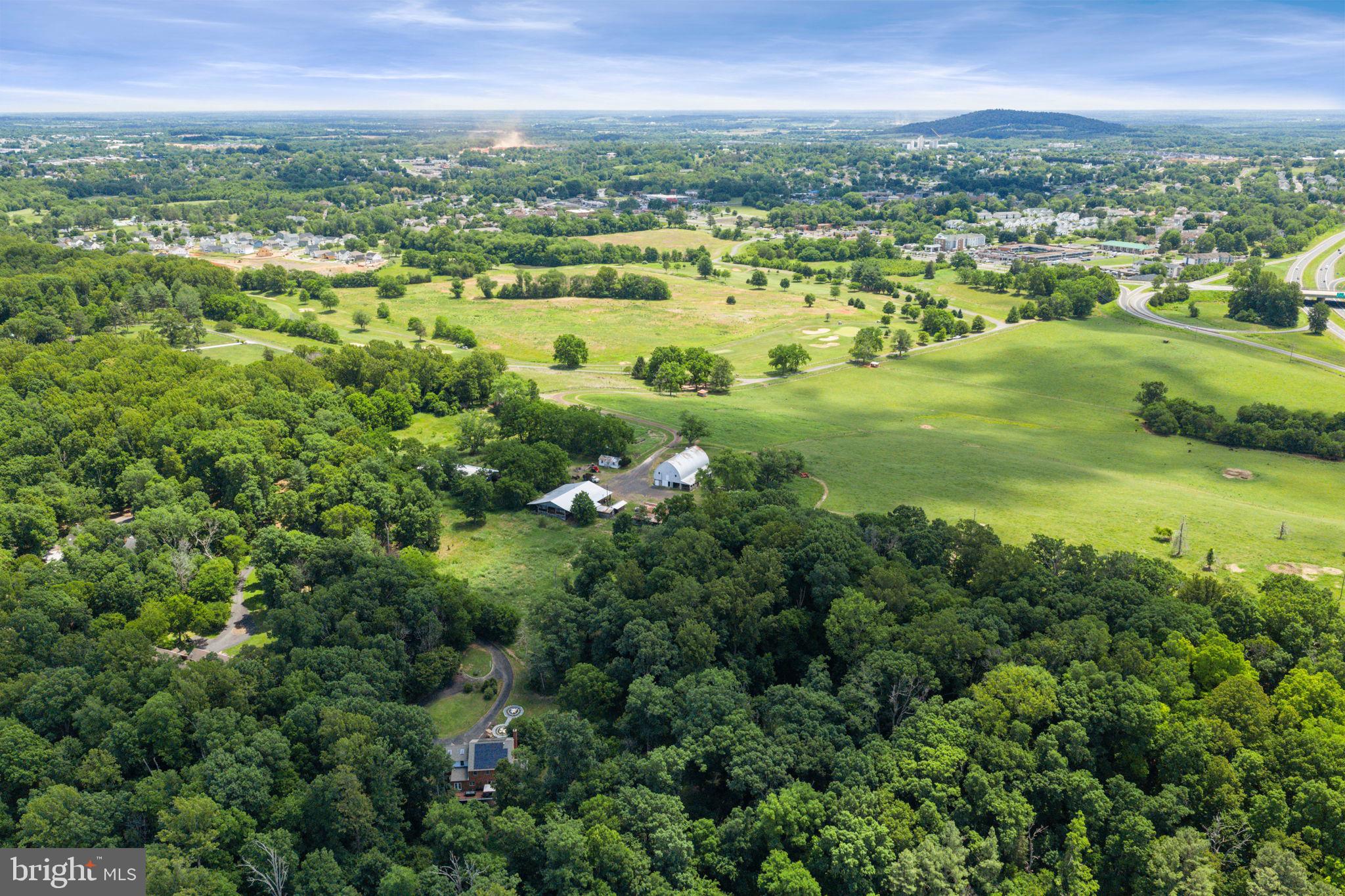 THE TOWNES AT RED OAK - Residential