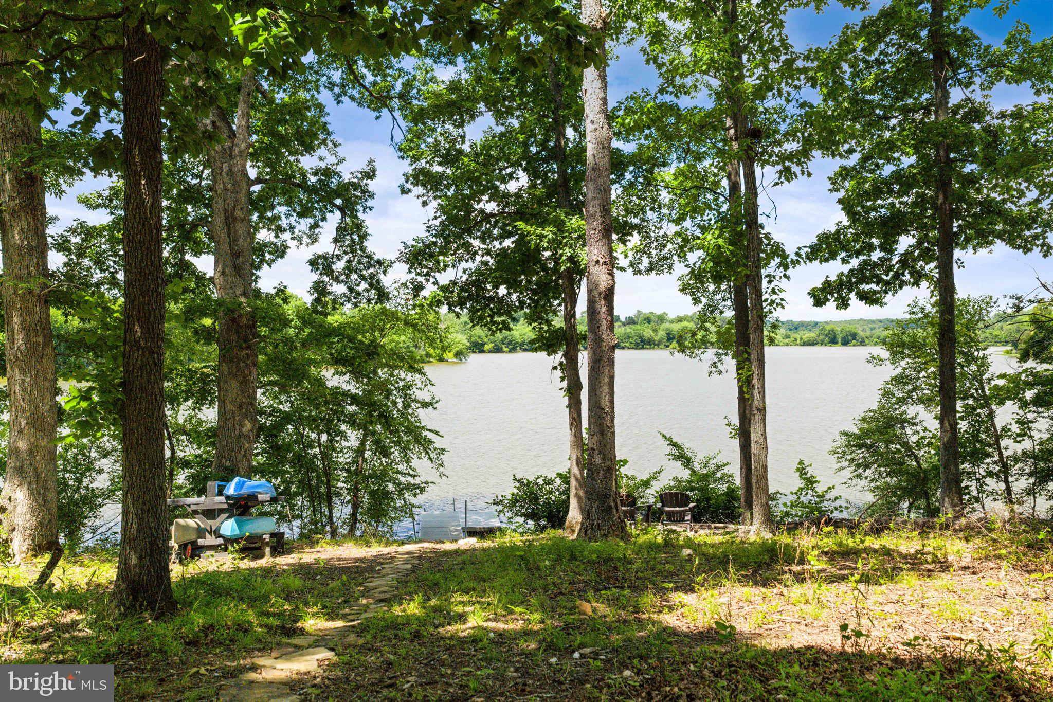 THE TOWNES AT RED OAK - Residential