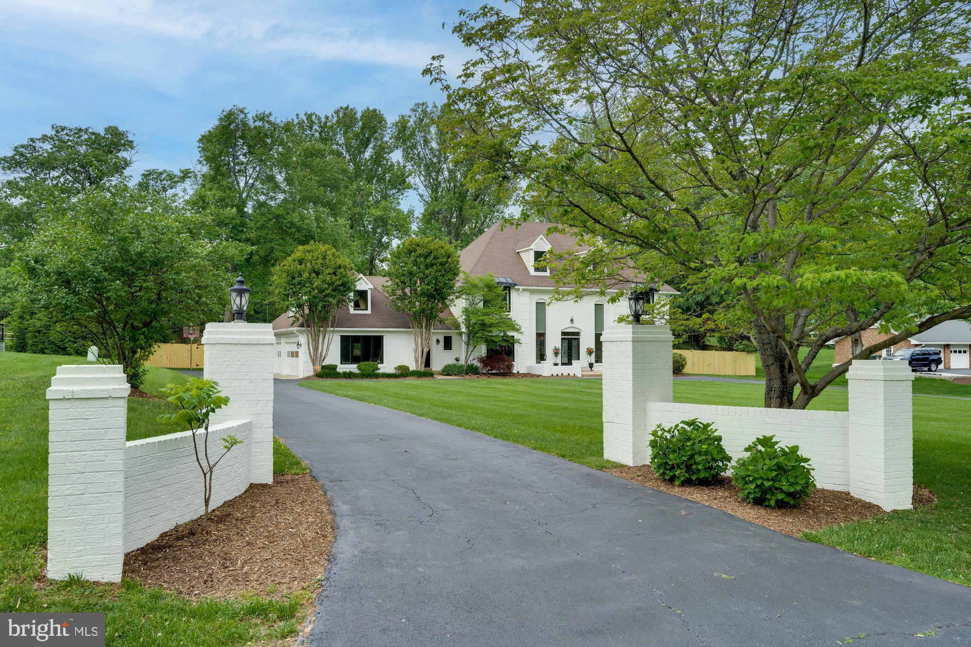 CARRIAGE HILL - Residential