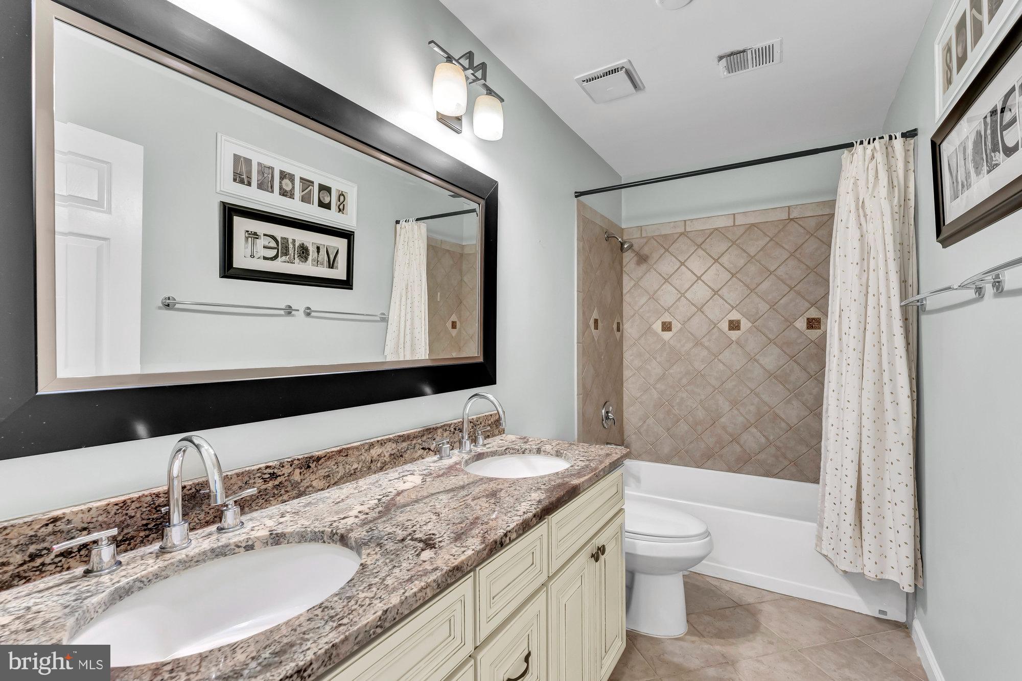 CARRIAGE HILL - Residential