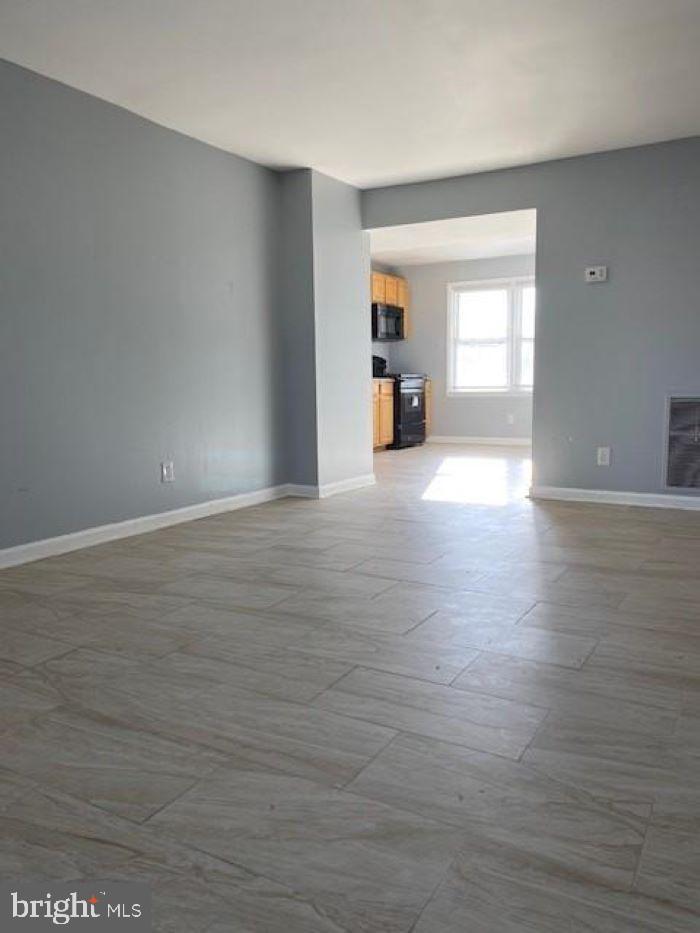 WARFIELD CONDOMINIUMS - Residential Lease