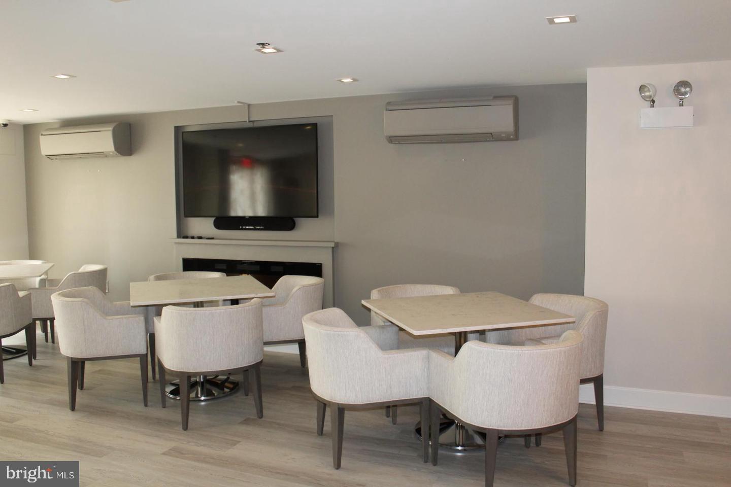 OAK HILL - Residential