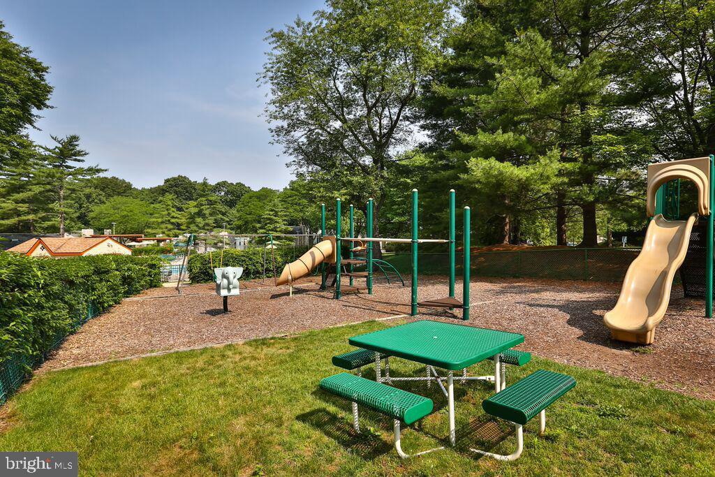 OAK HILL - Residential