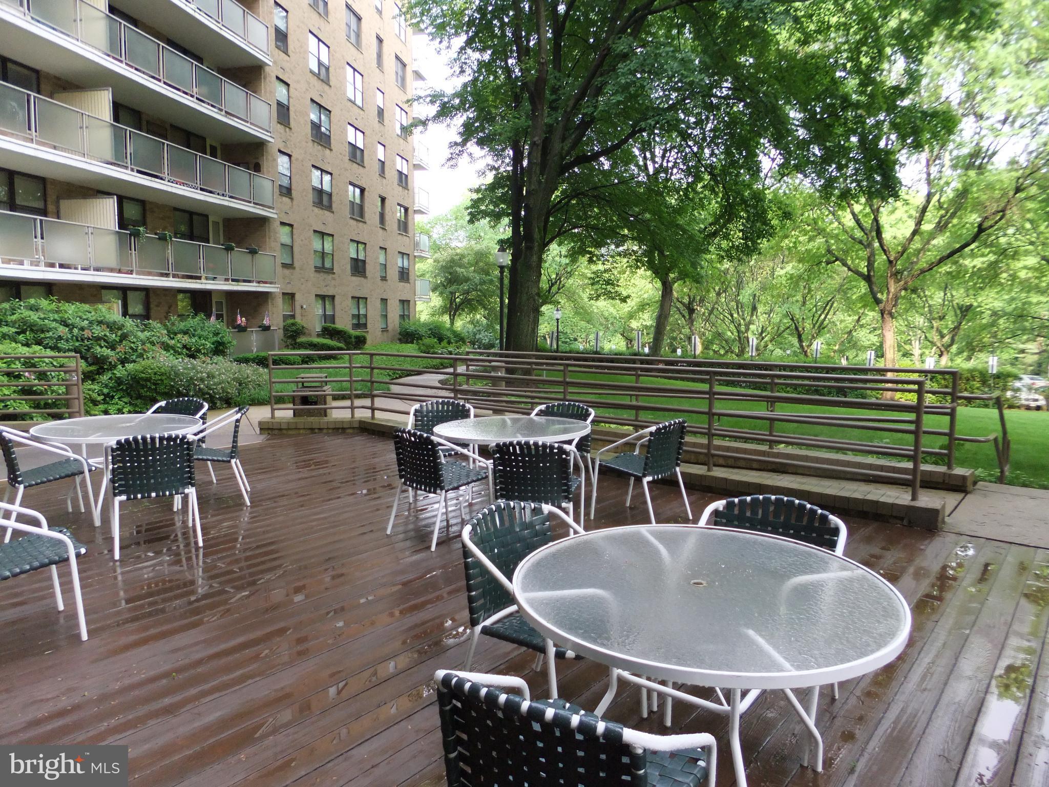 OAK HILL - Residential