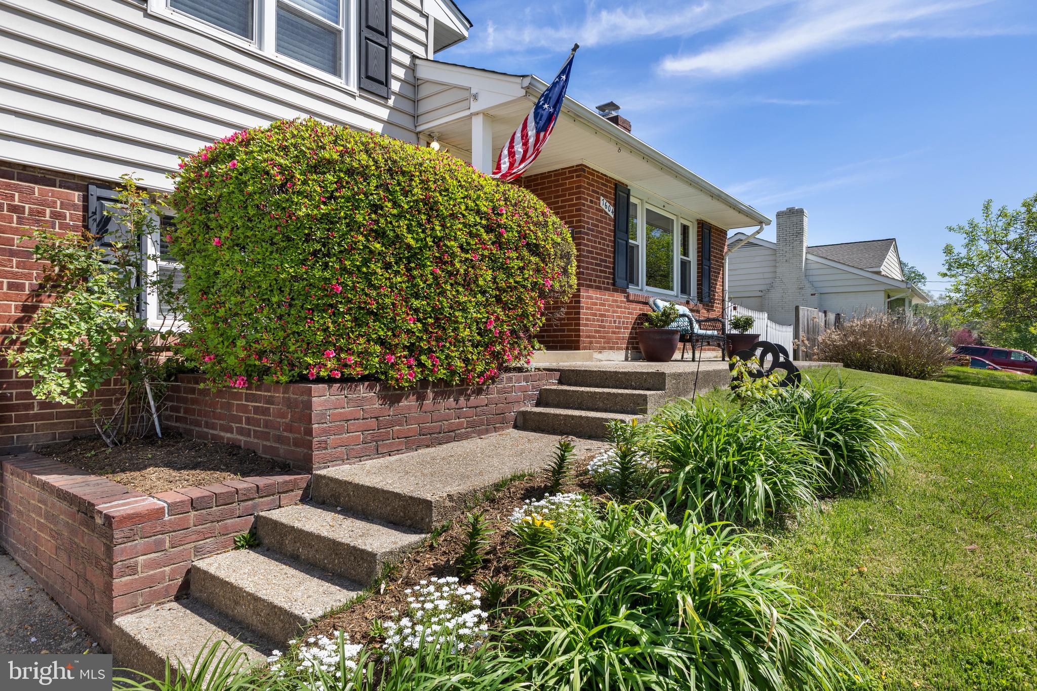 NORTH SPRINGFIELD - Residential