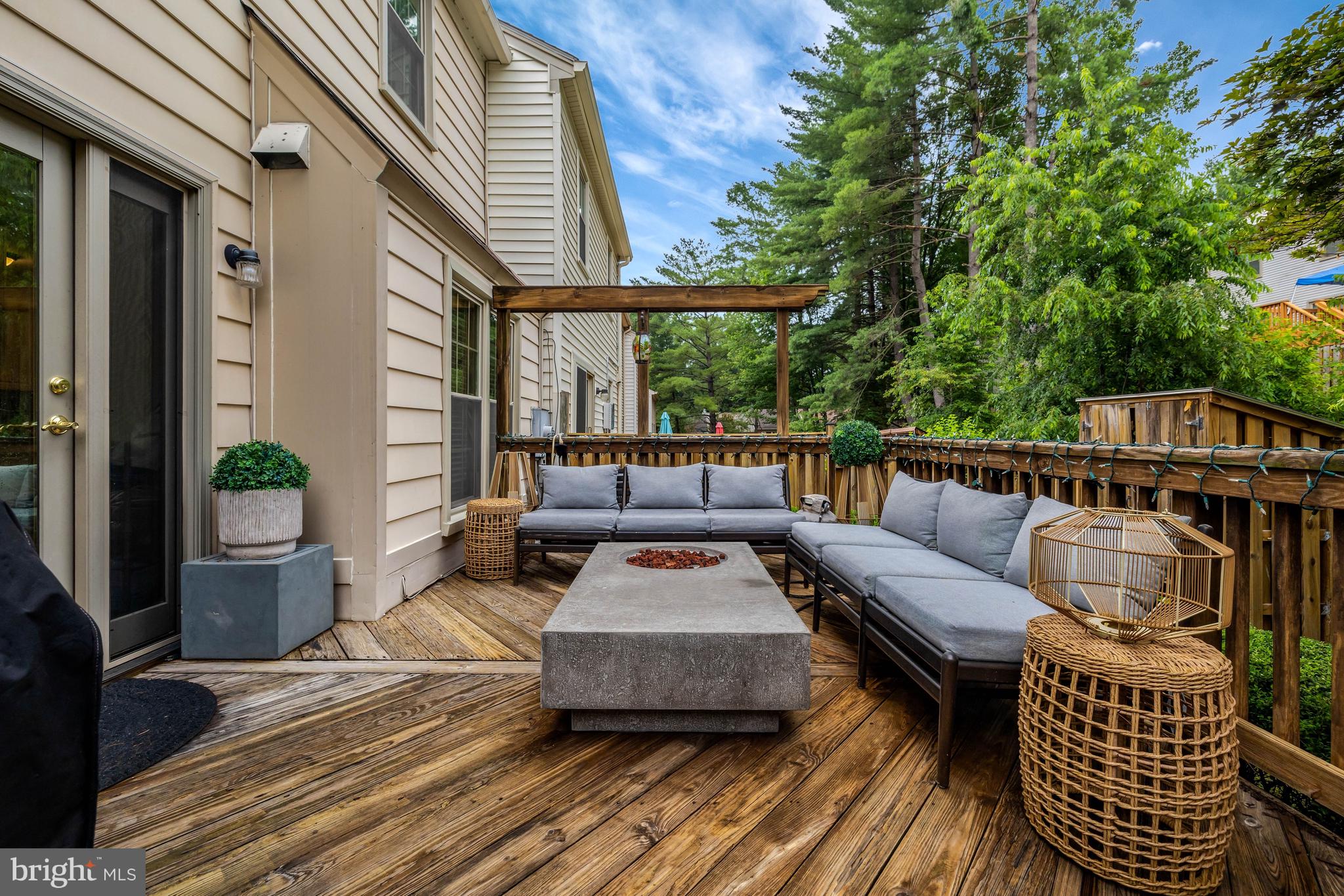 CROWNLEIGH - Residential