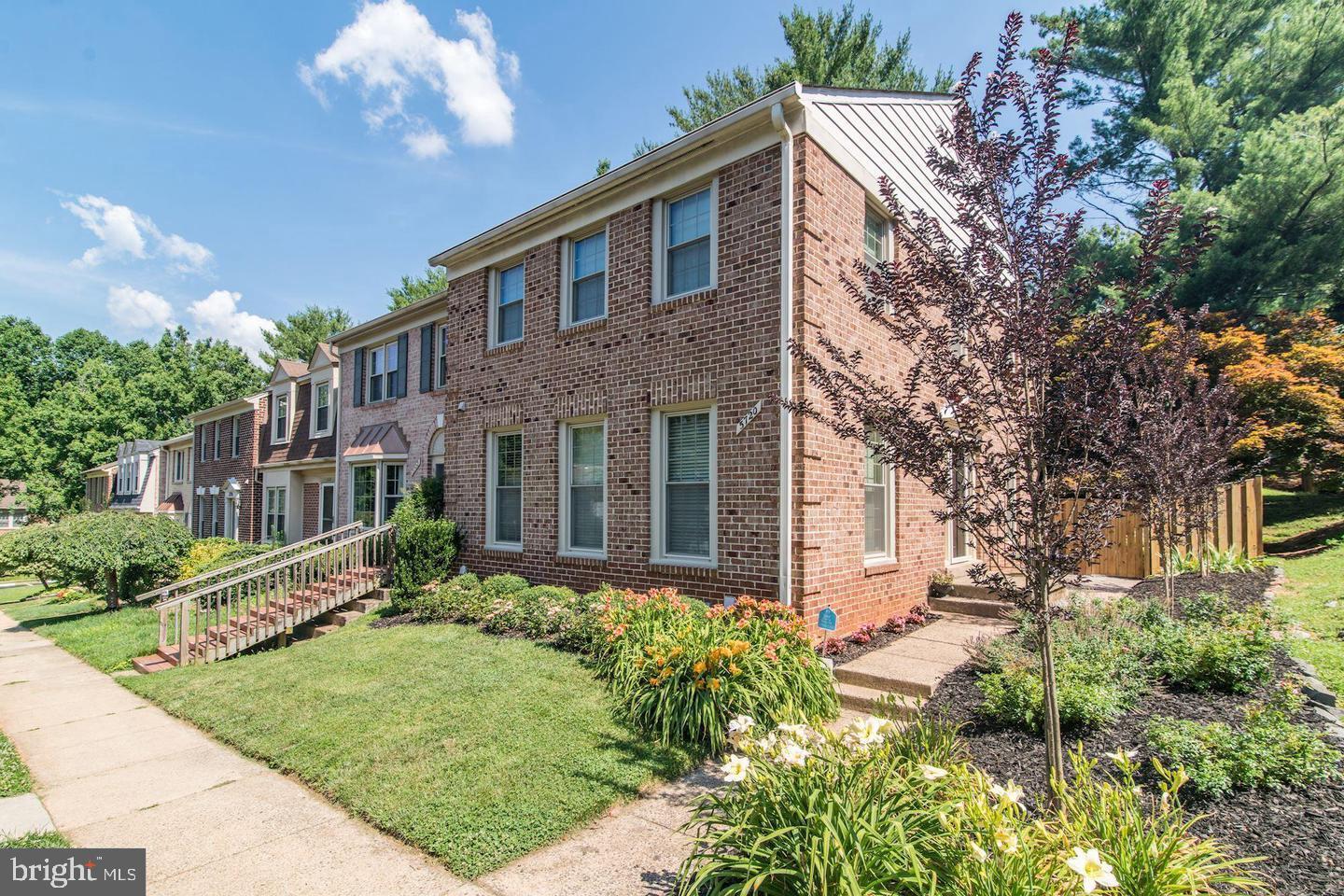 CROWNLEIGH - Residential