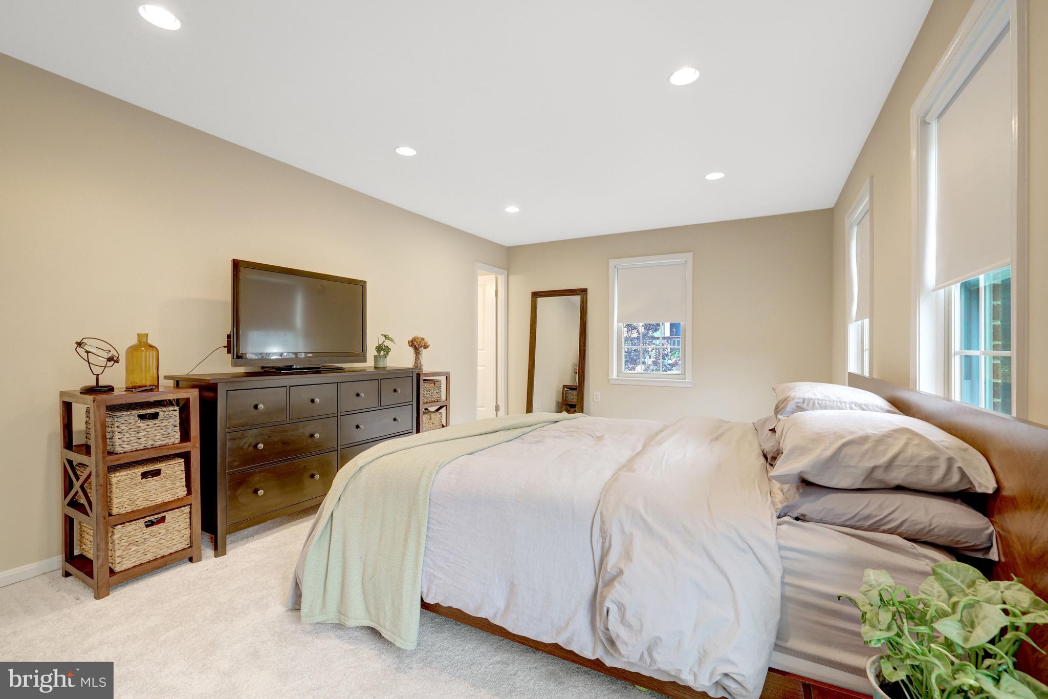 CROWNLEIGH - Residential