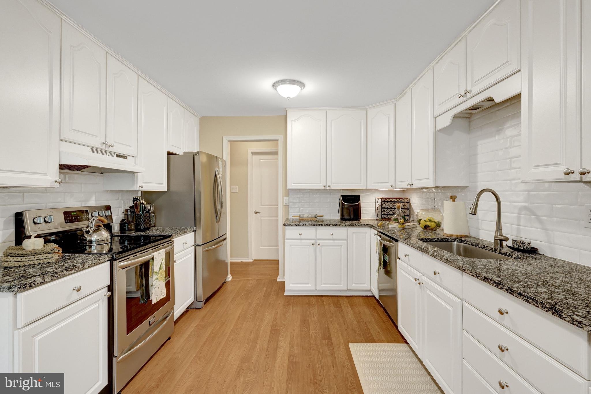 CROWNLEIGH - Residential