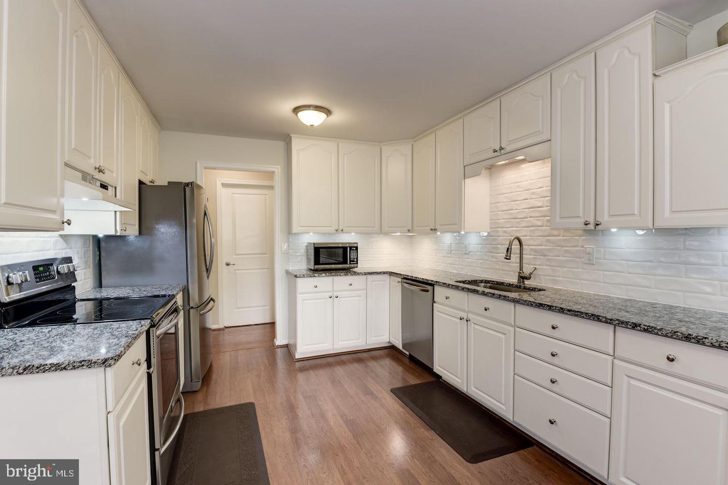 CROWNLEIGH - Residential