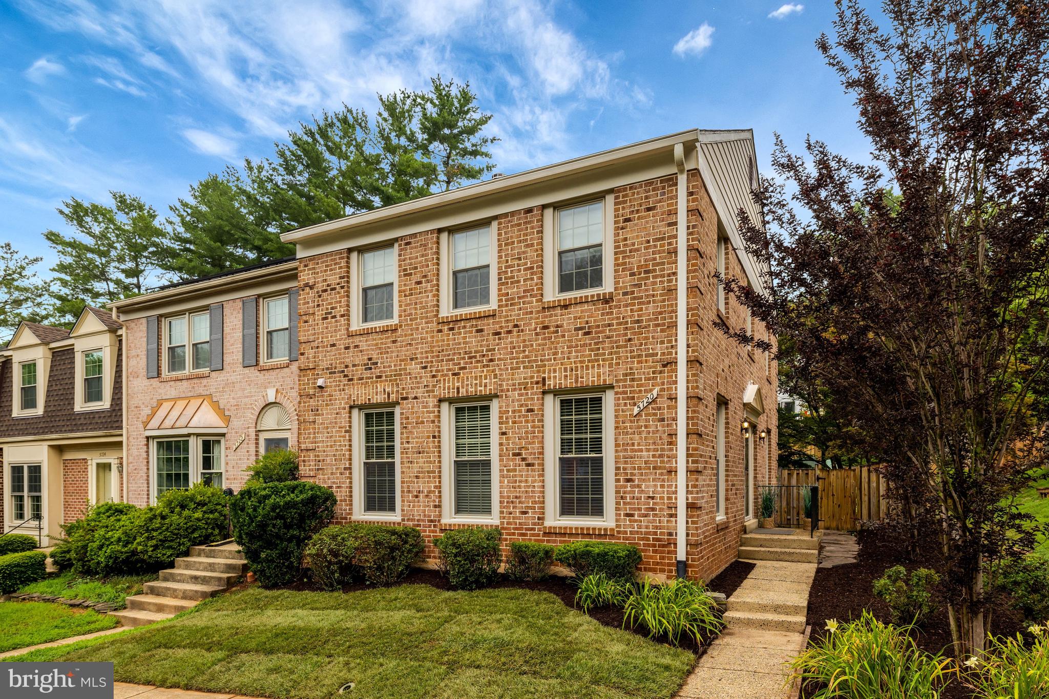 CROWNLEIGH - Residential