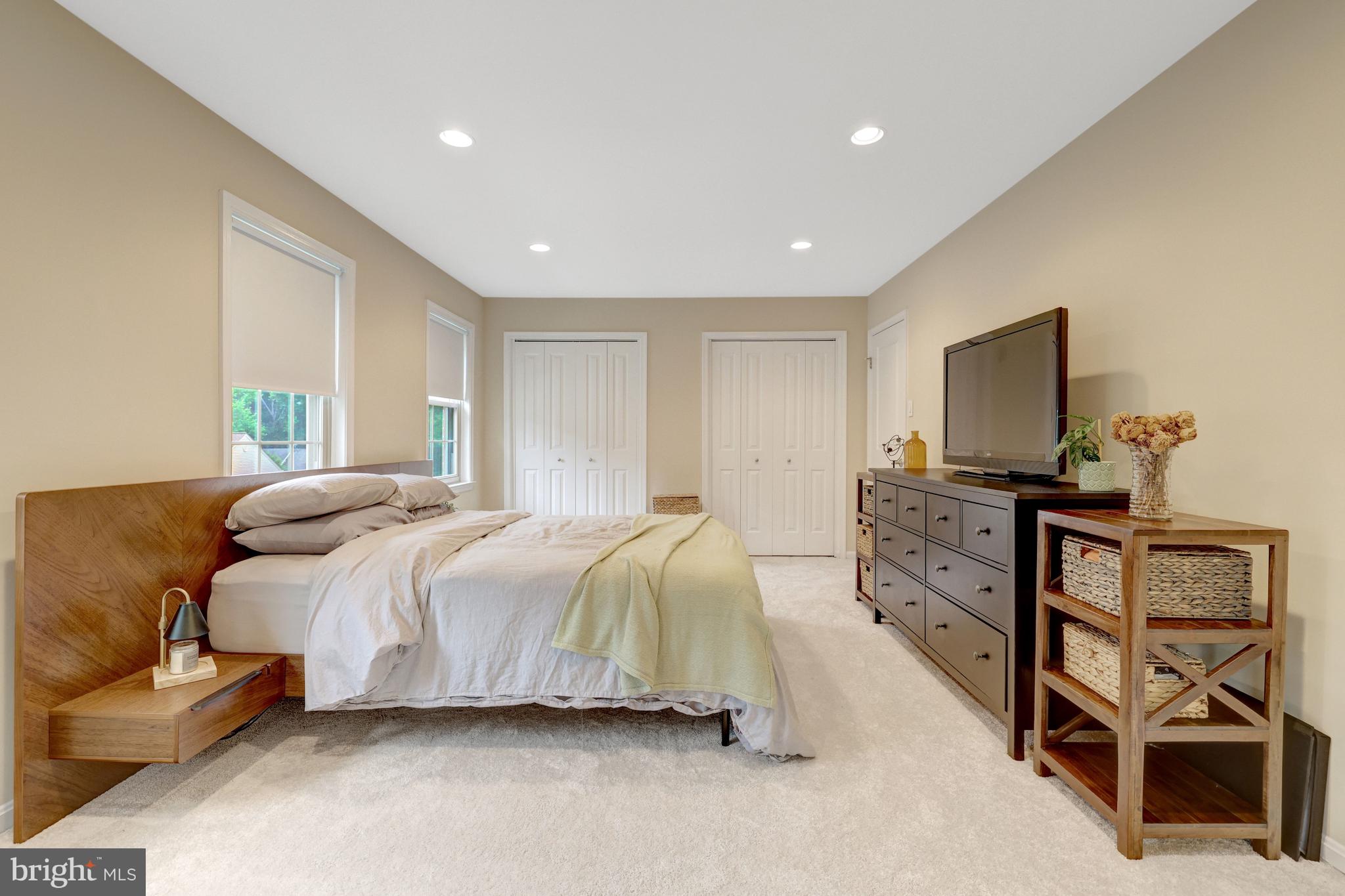 CROWNLEIGH - Residential
