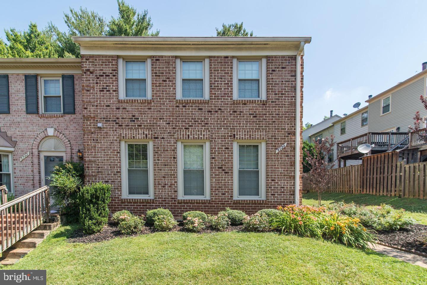 CROWNLEIGH - Residential