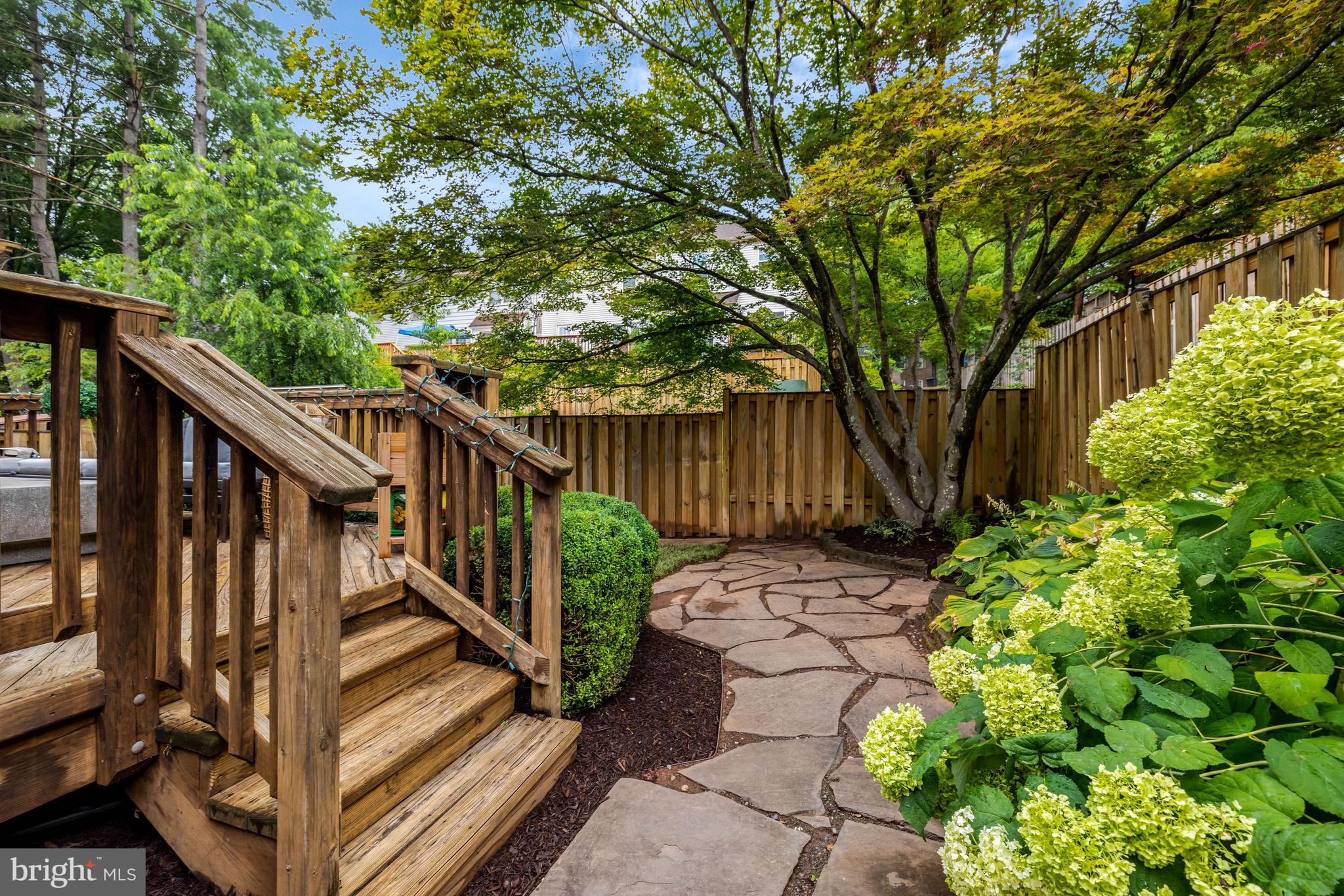 CROWNLEIGH - Residential