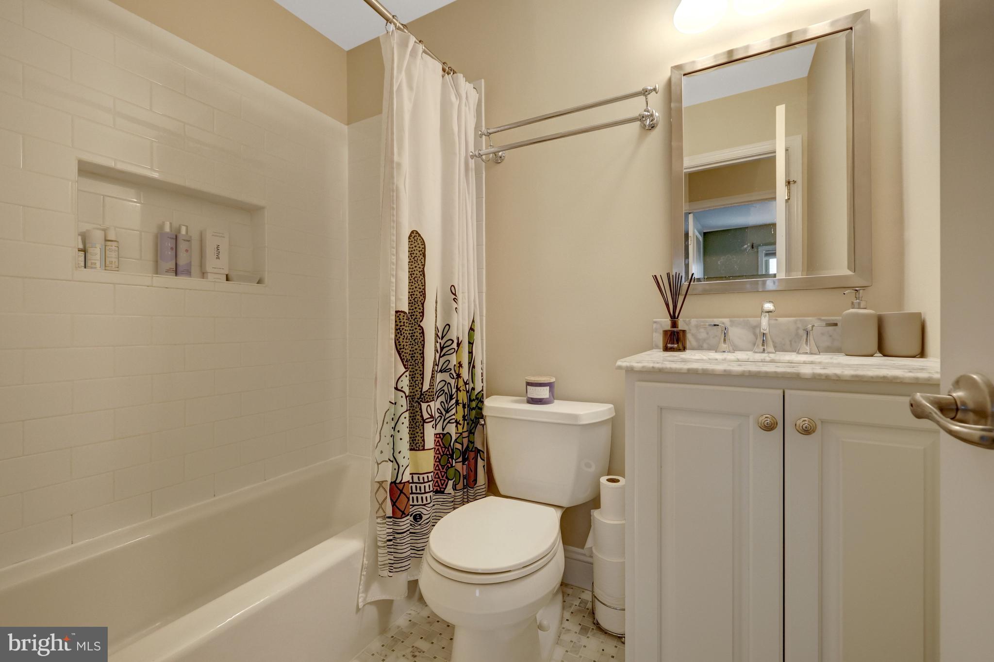 CROWNLEIGH - Residential