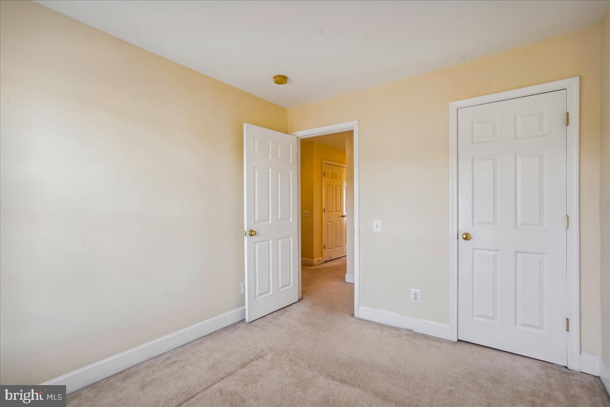 COPPERMINE CROSSING - Residential Lease