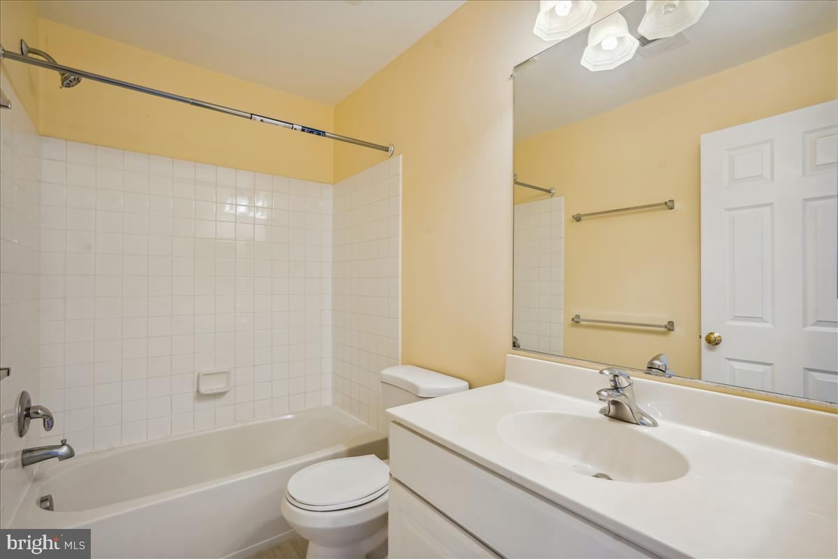 COPPERMINE CROSSING - Residential Lease