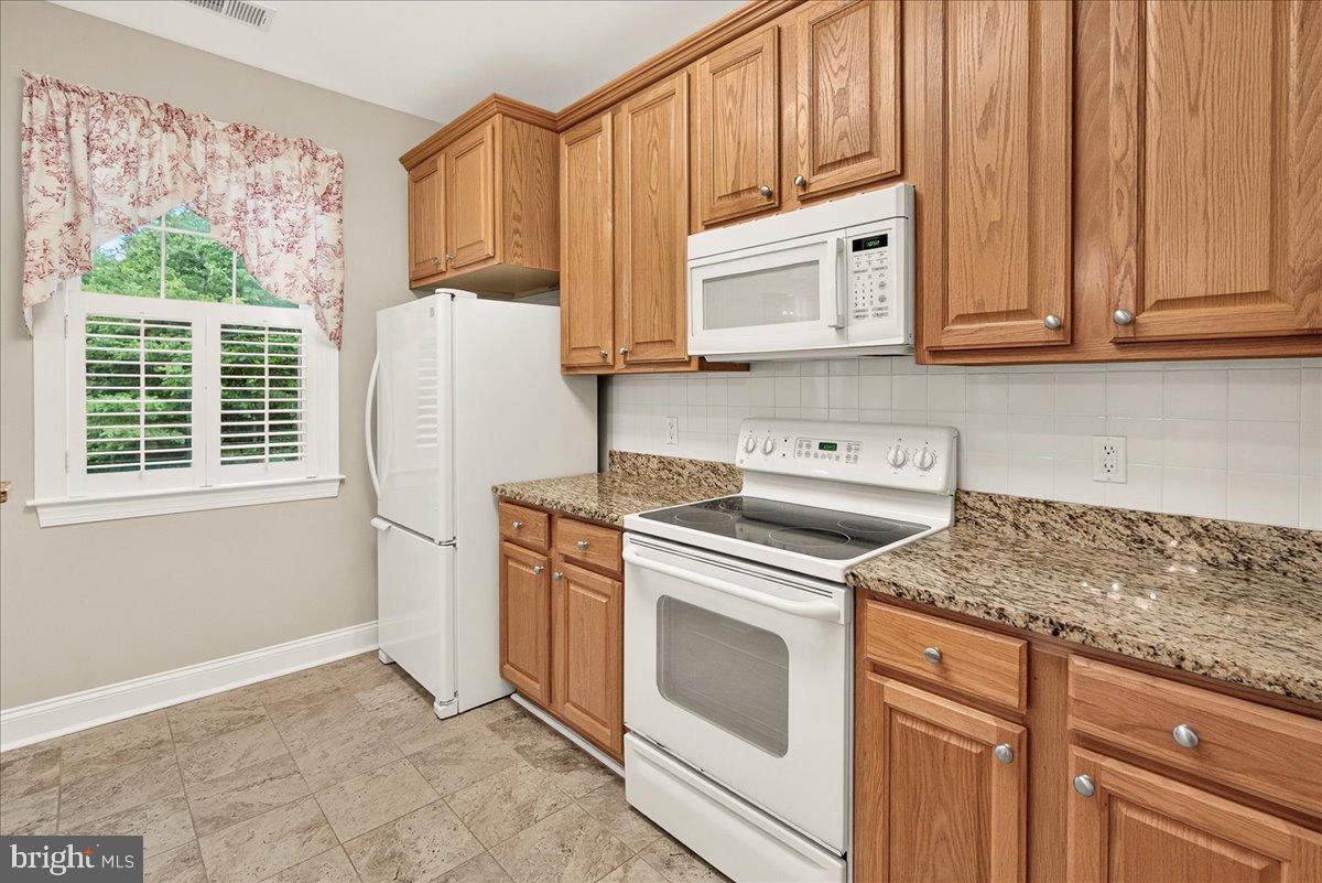 MEADOW RIDGE VILLAS CODM - Residential