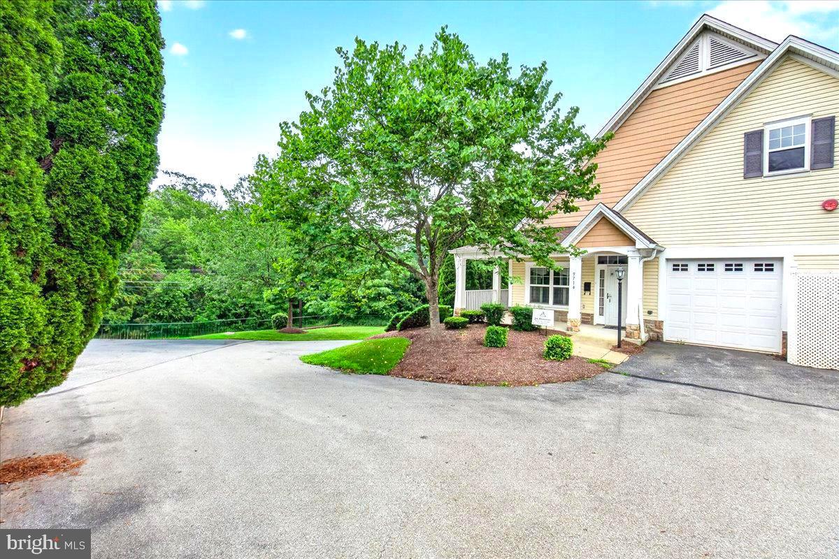 MEADOW RIDGE VILLAS CODM - Residential