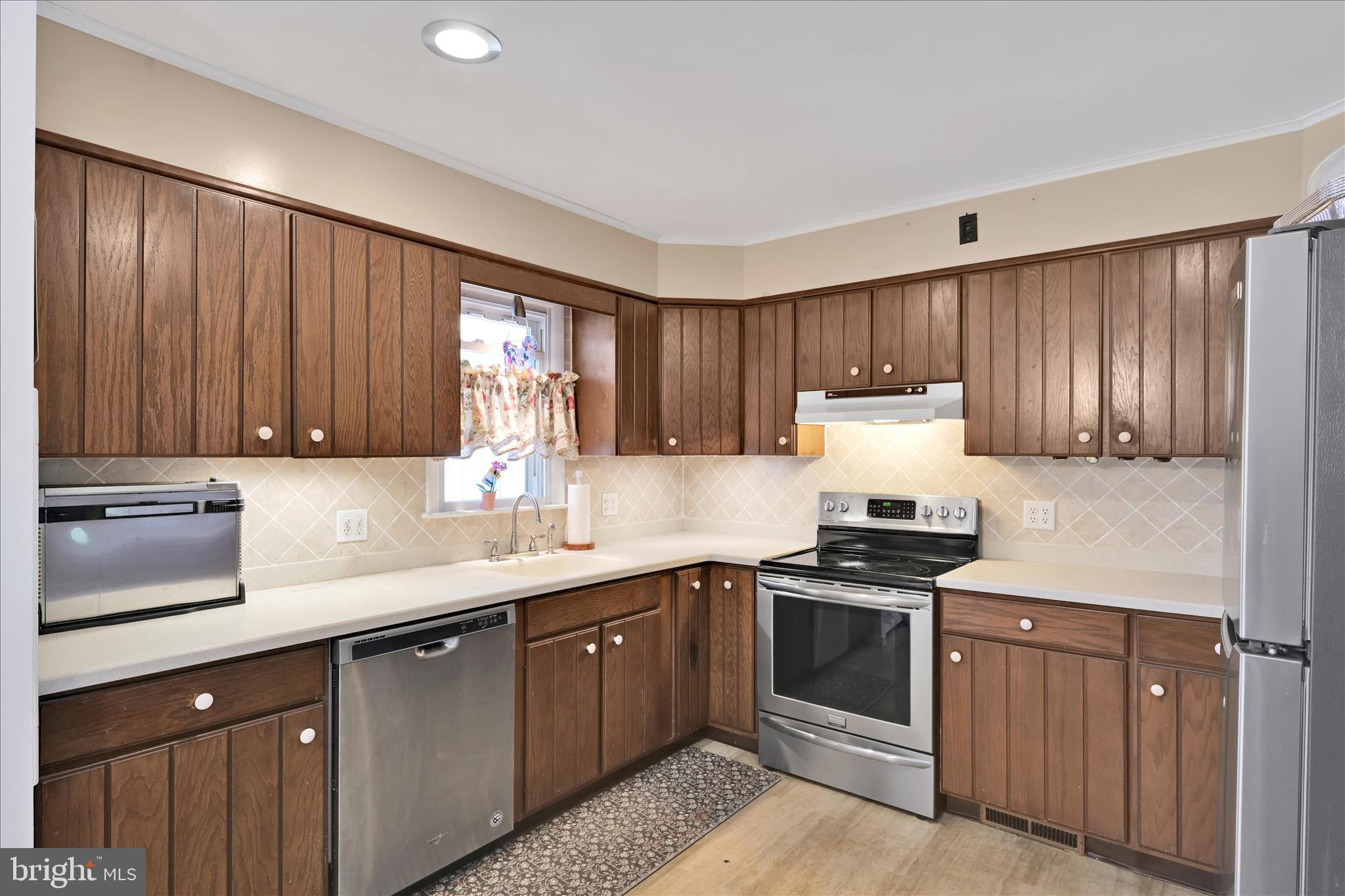FOREST HILLS - Residential
