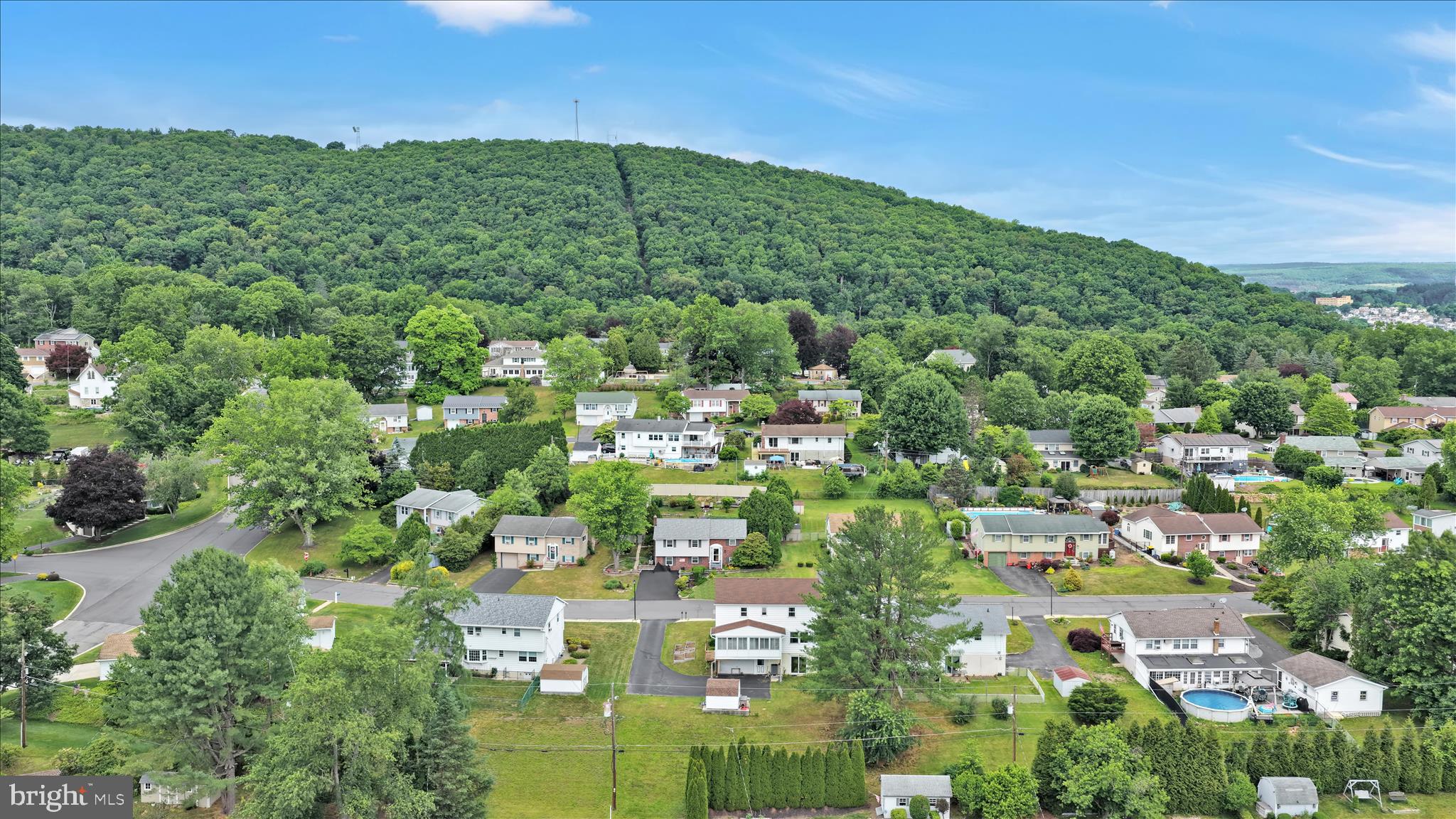 FOREST HILLS - Residential