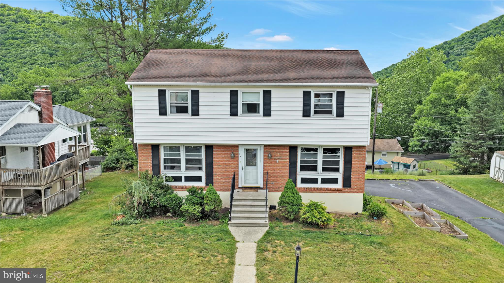 FOREST HILLS - Residential
