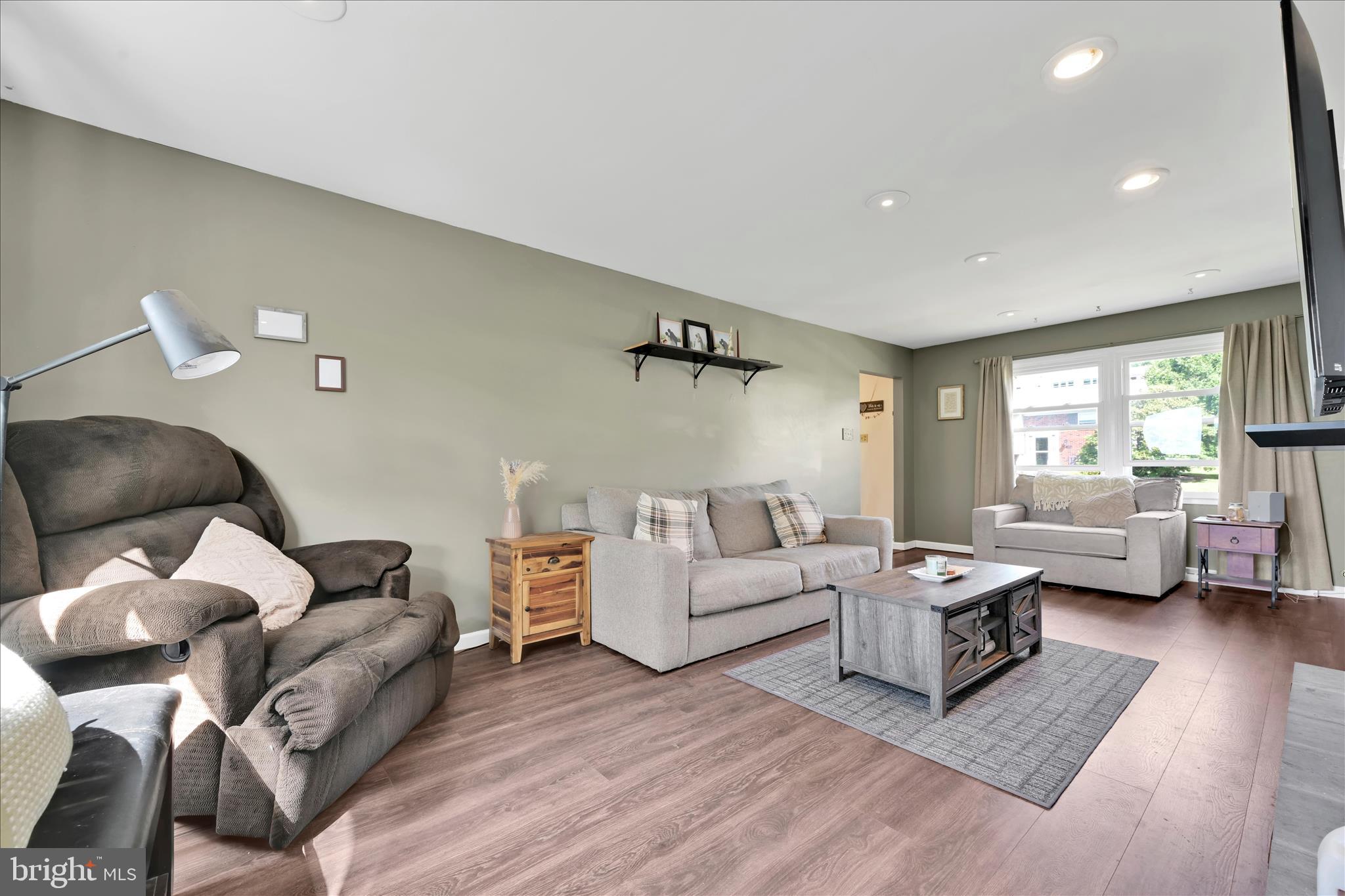 FOREST HILLS - Residential