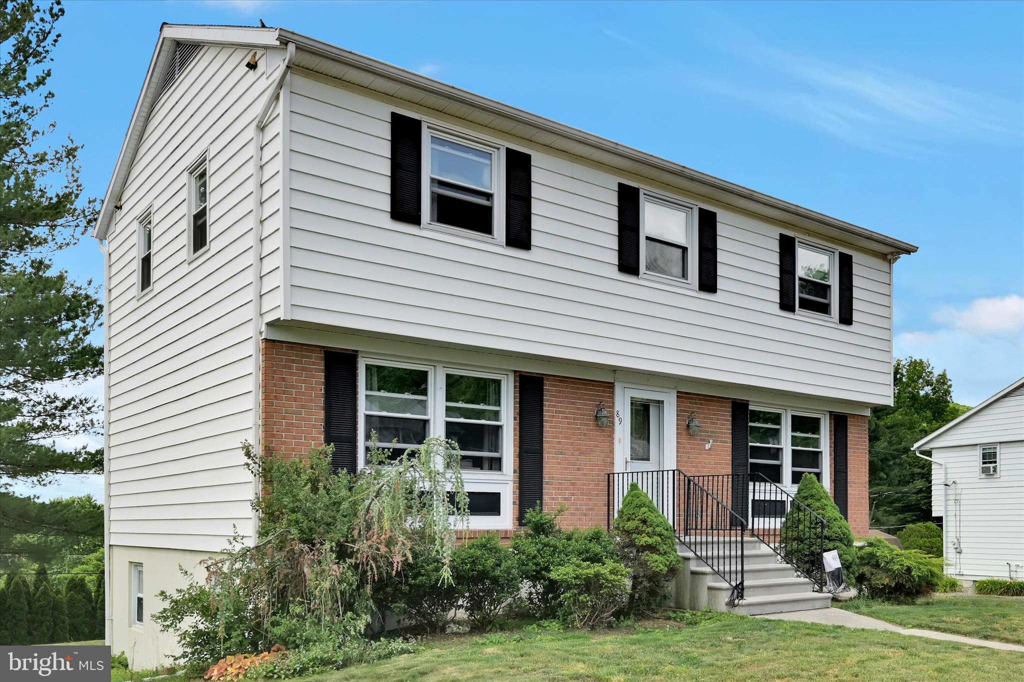 FOREST HILLS - Residential