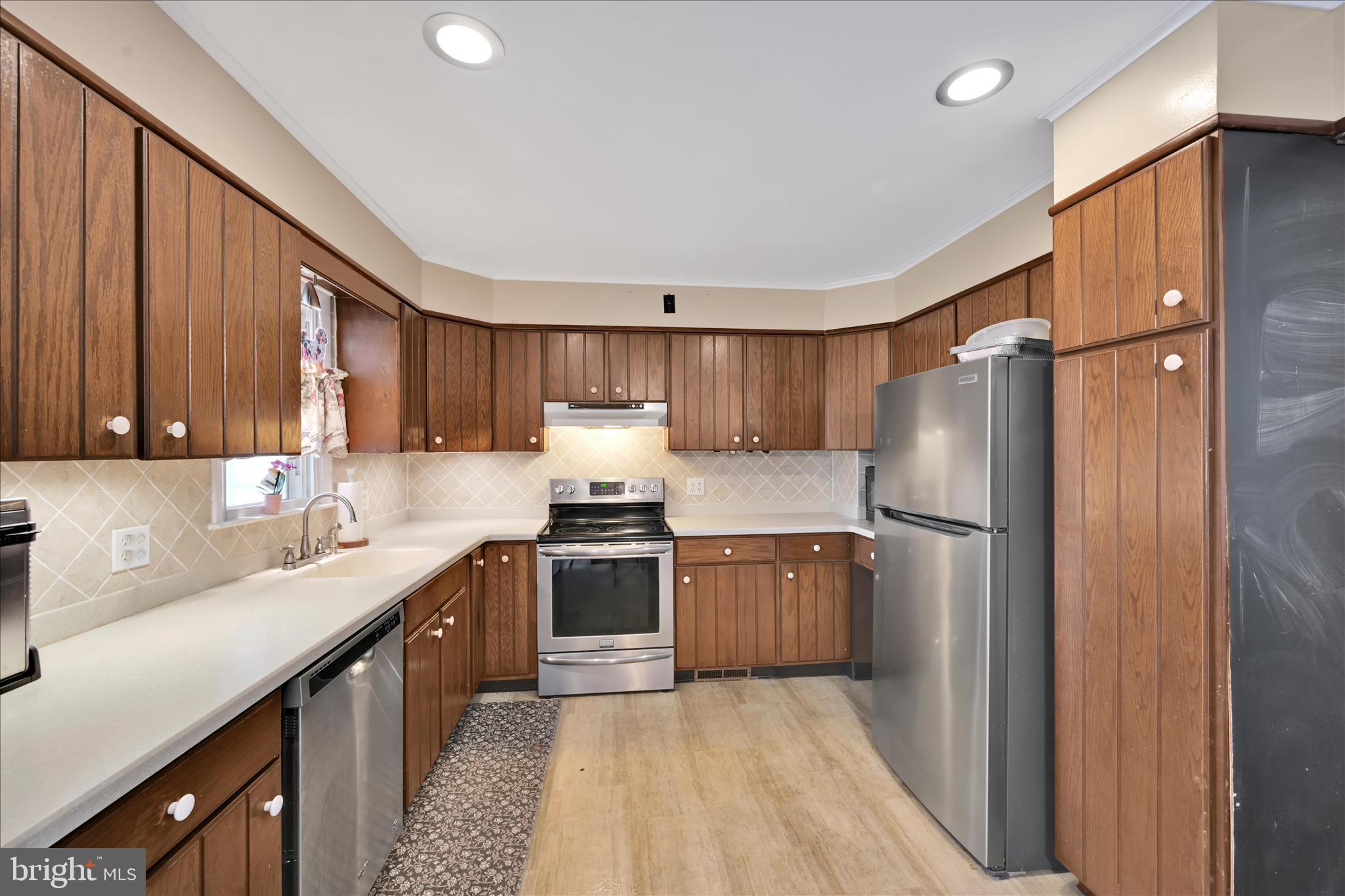 FOREST HILLS - Residential