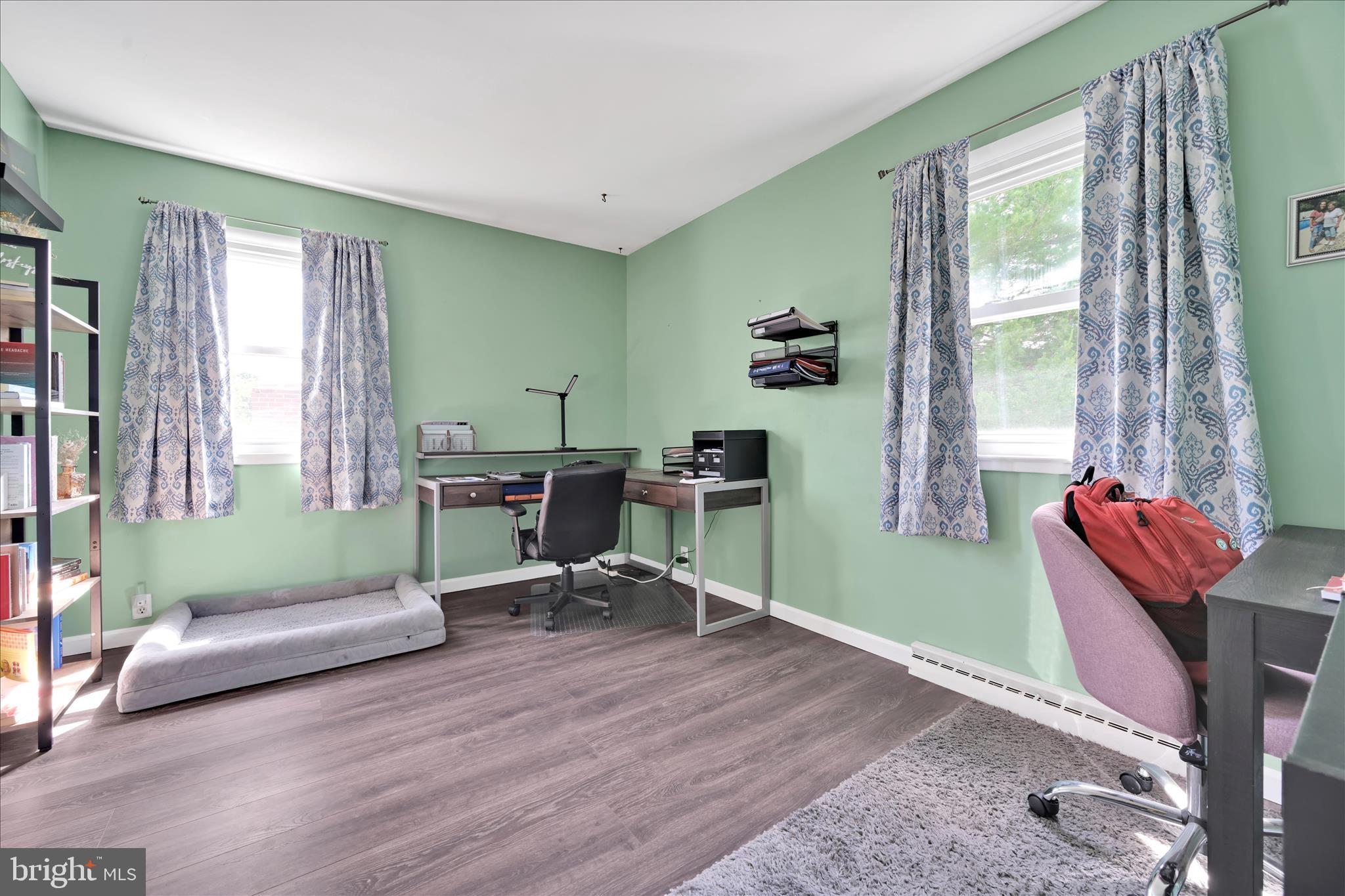 FOREST HILLS - Residential