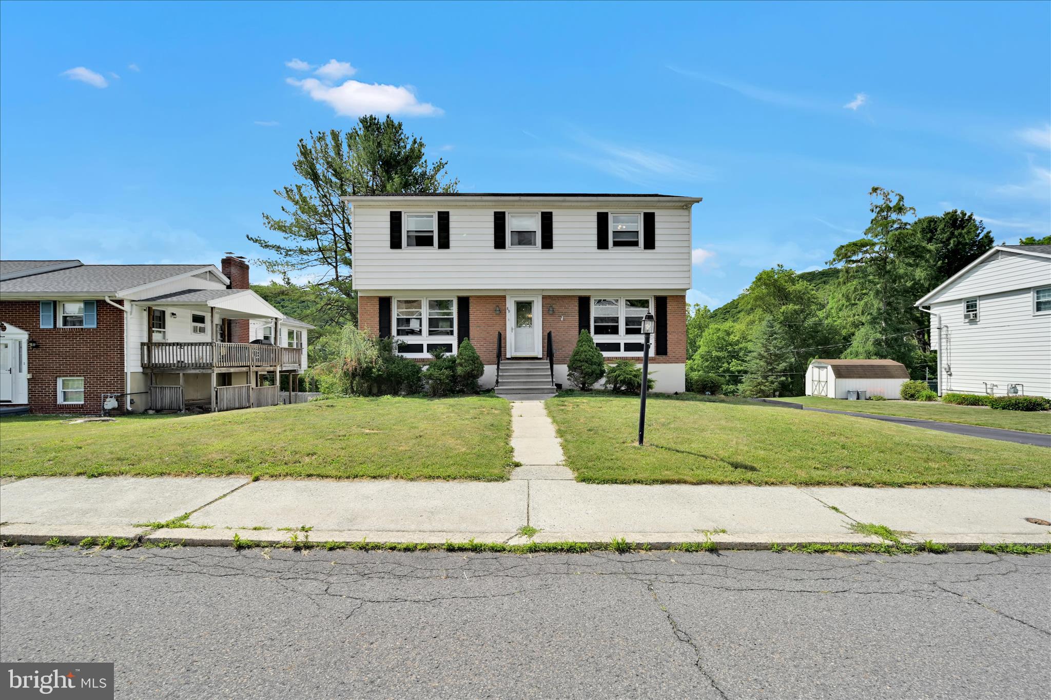 FOREST HILLS - Residential