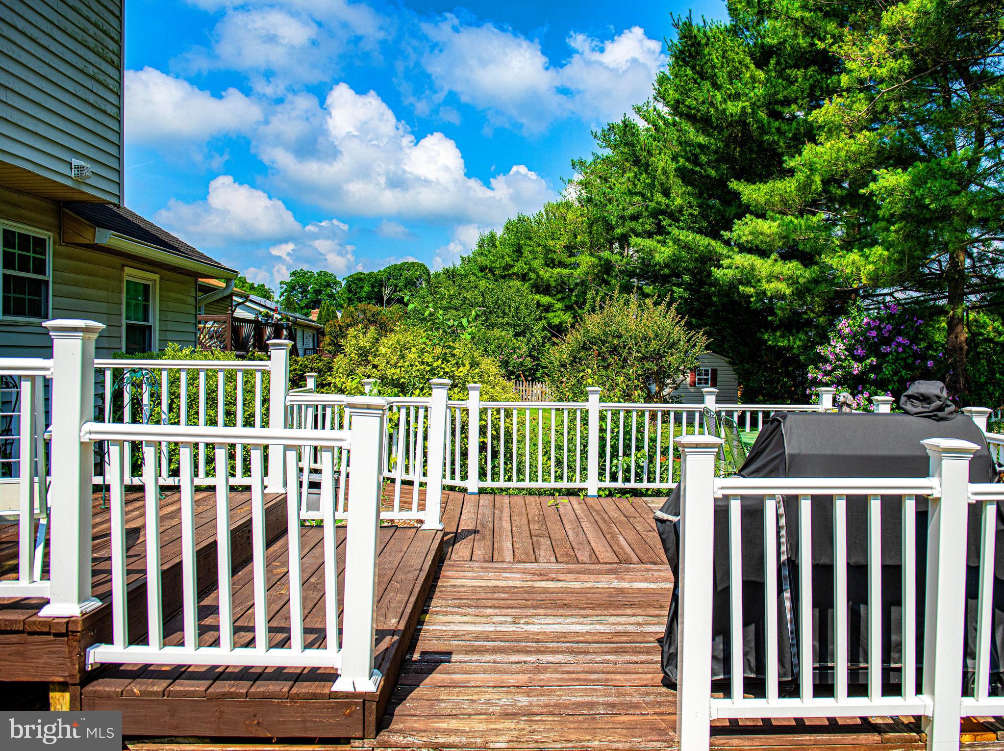 BRENTWOOD PARK - Residential