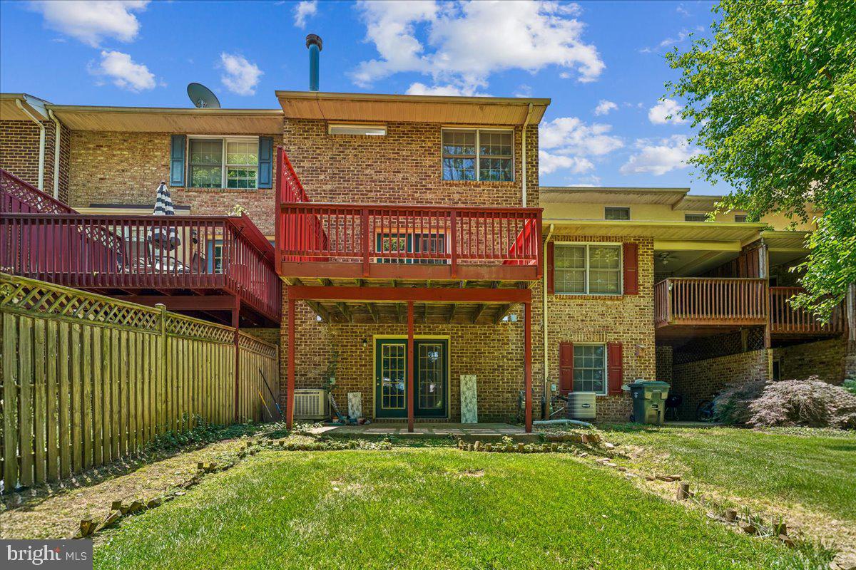 NORTH GATE TOWNE HOMES - Residential