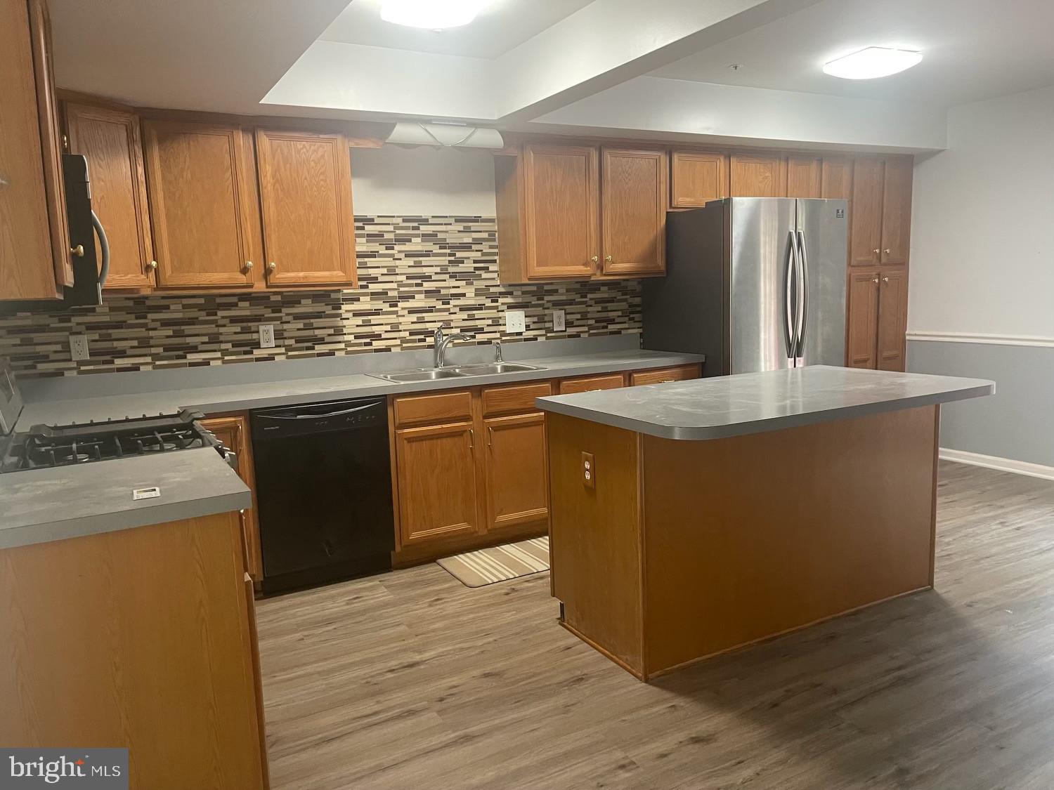 NORTH GATE TOWNE HOMES - Residential