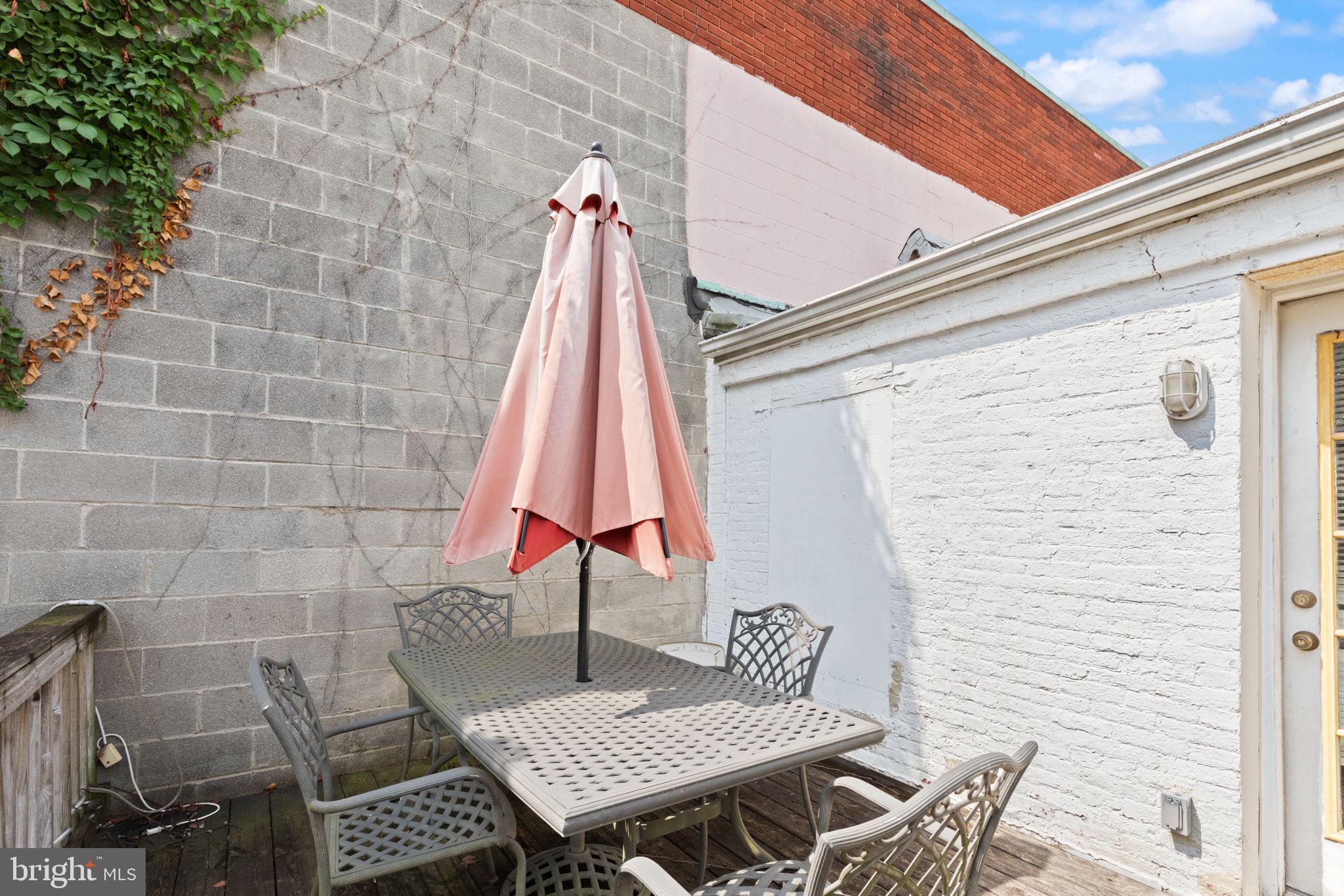 BUTCHERS HILL - Residential