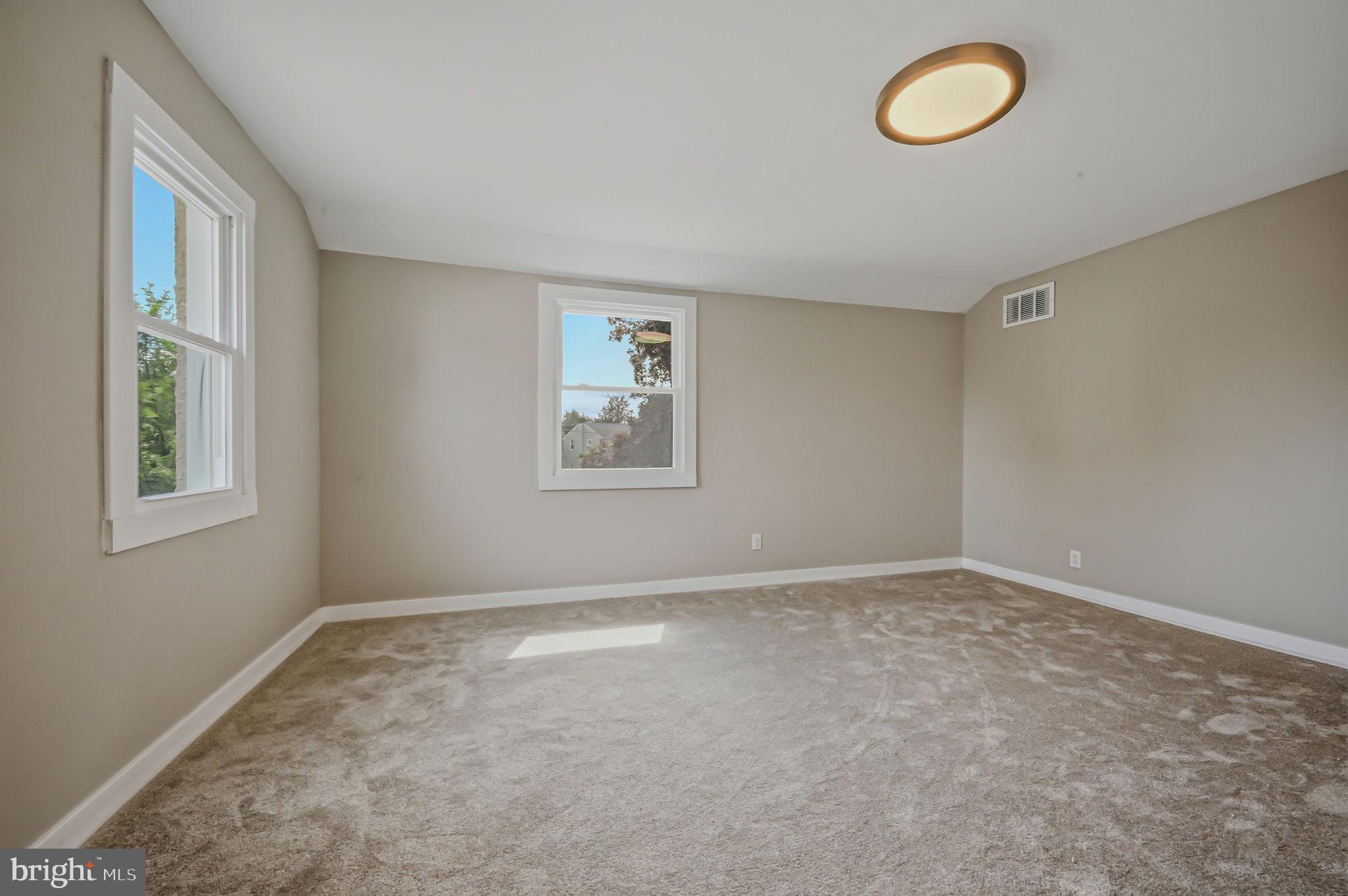 COLLINS PARK - Residential