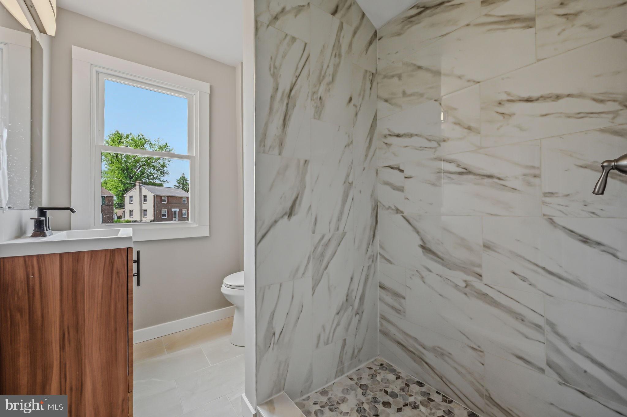 COLLINS PARK - Residential