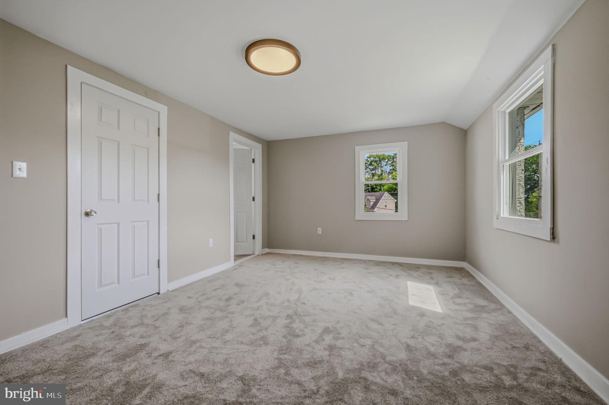 COLLINS PARK - Residential