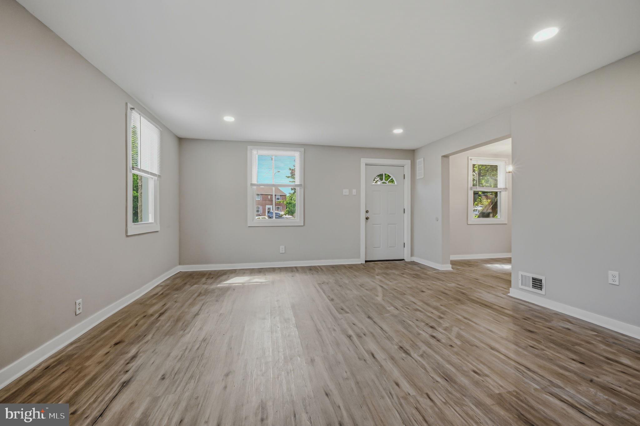 COLLINS PARK - Residential