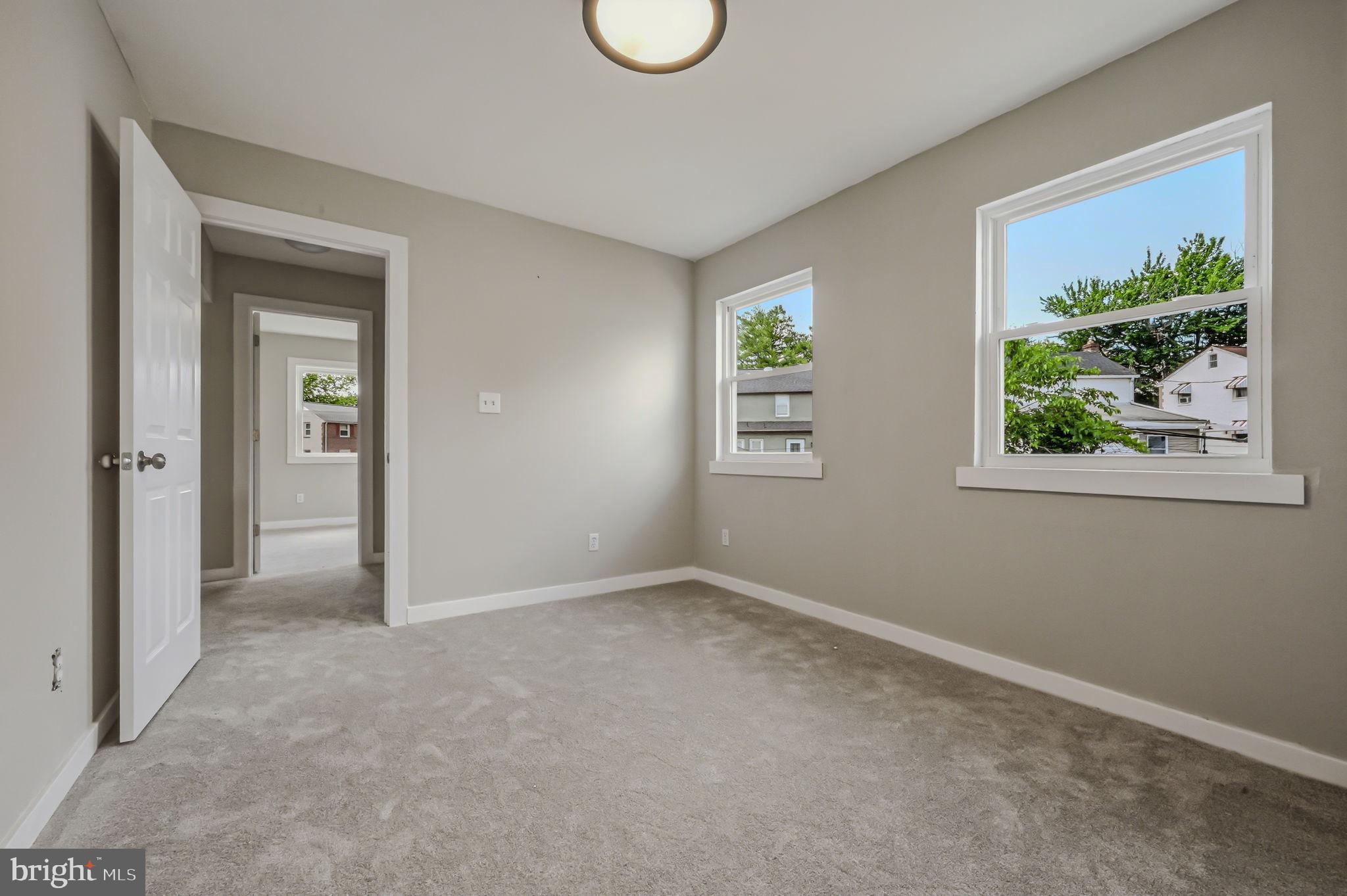 COLLINS PARK - Residential
