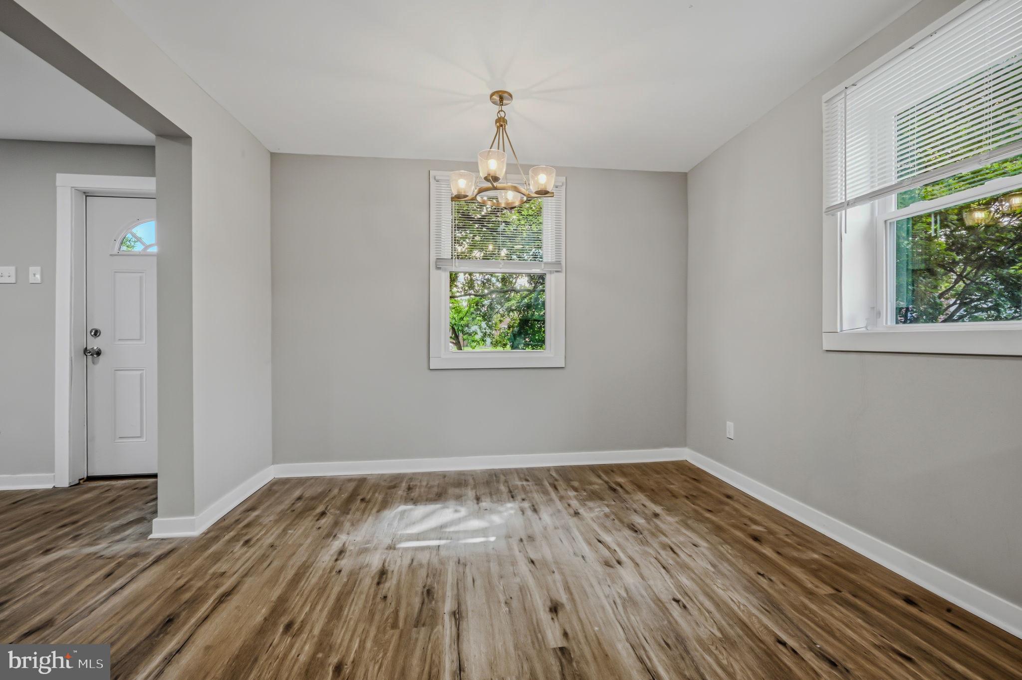 COLLINS PARK - Residential