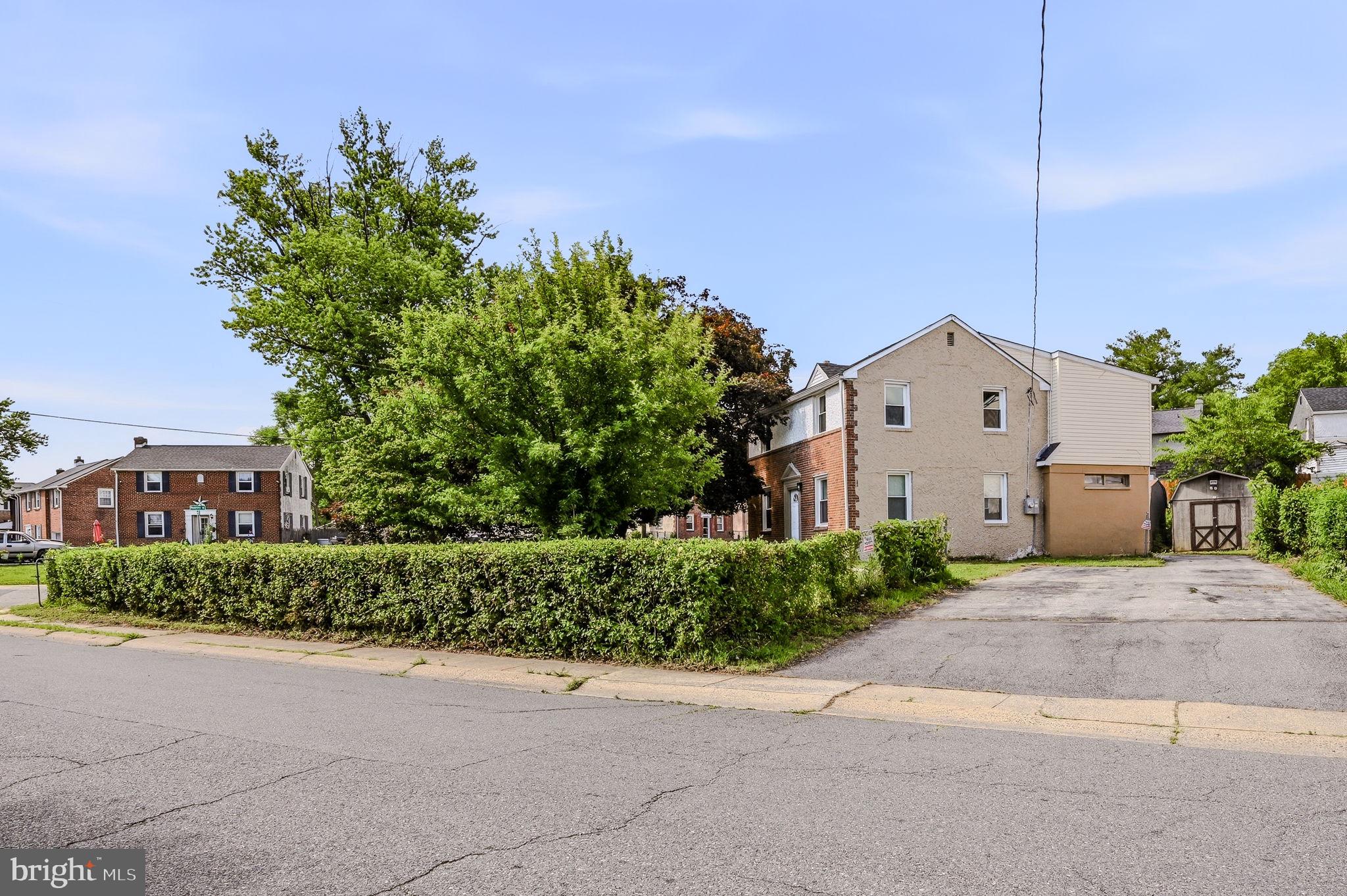 COLLINS PARK - Residential