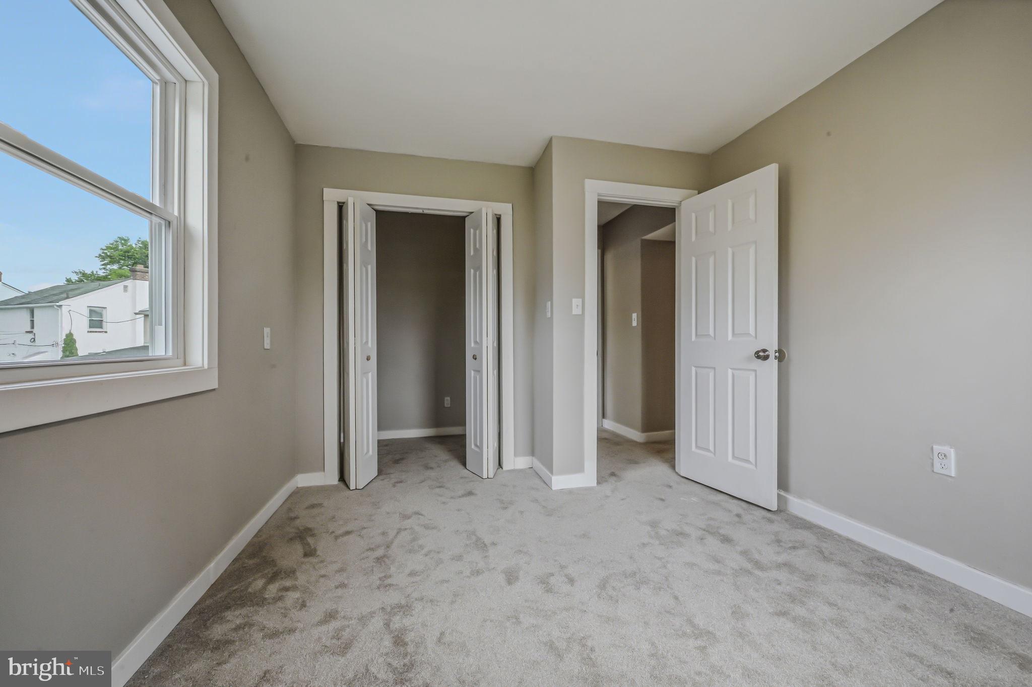 COLLINS PARK - Residential