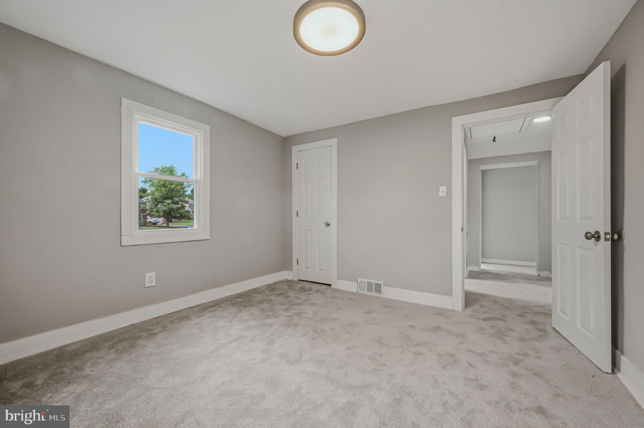 COLLINS PARK - Residential